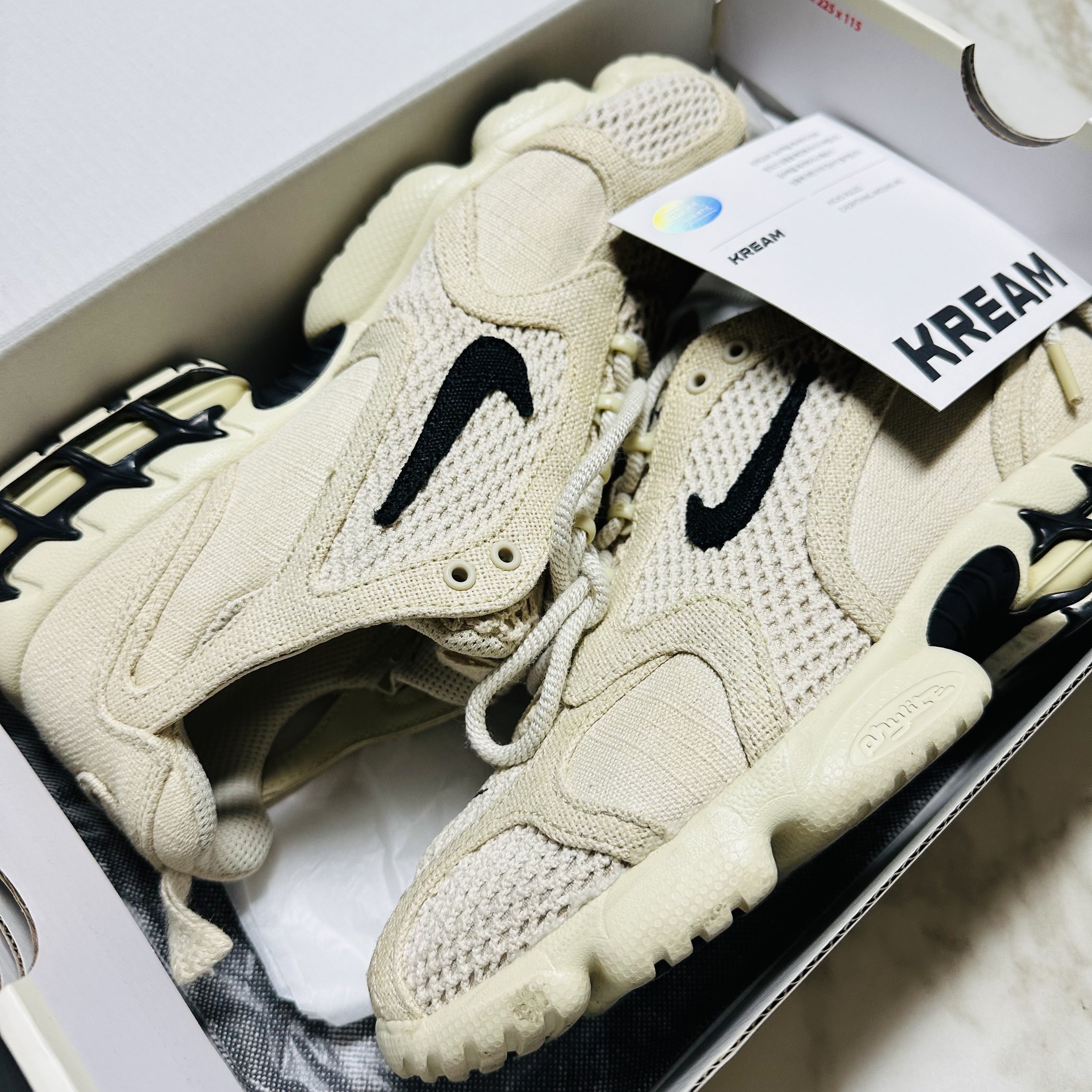 Nike x Stussy Air Zoom Spiridon Cage 2 Fossil 착용 스타일