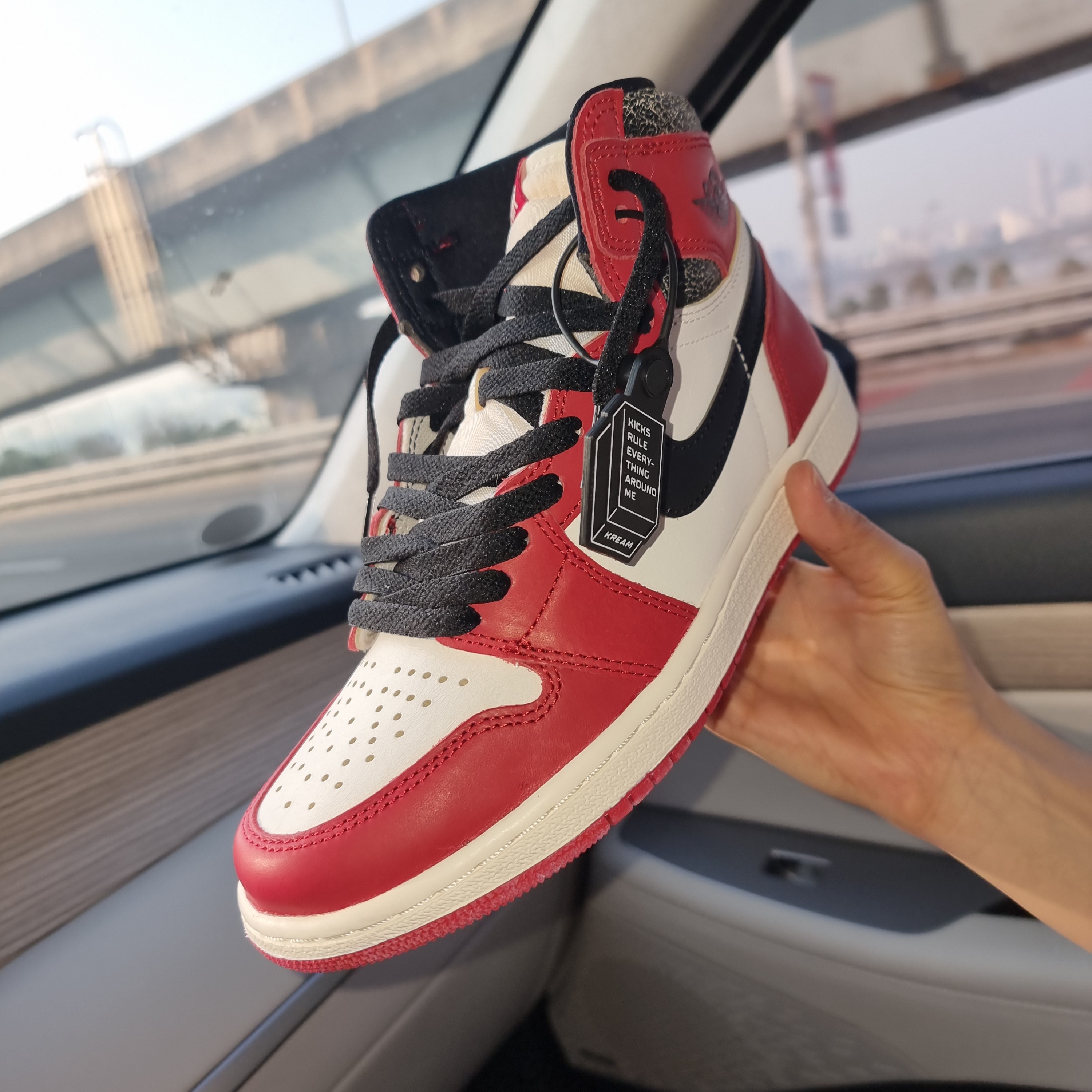 Jordan 1 Retro High OG Chicago 2022 착용 스타일 - 4