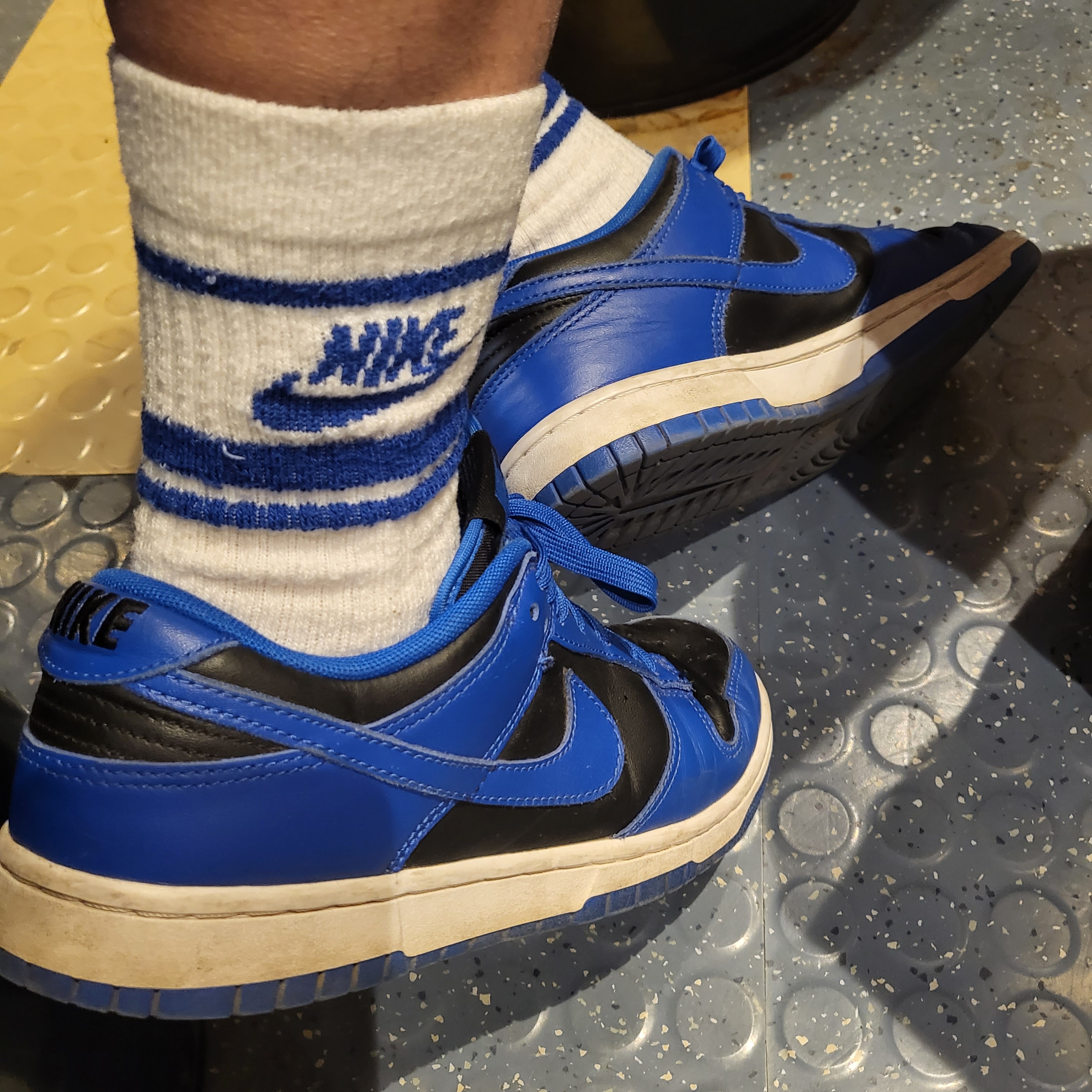 Nike Dunk Low Retro Hyper Cobalt 착용 스타일