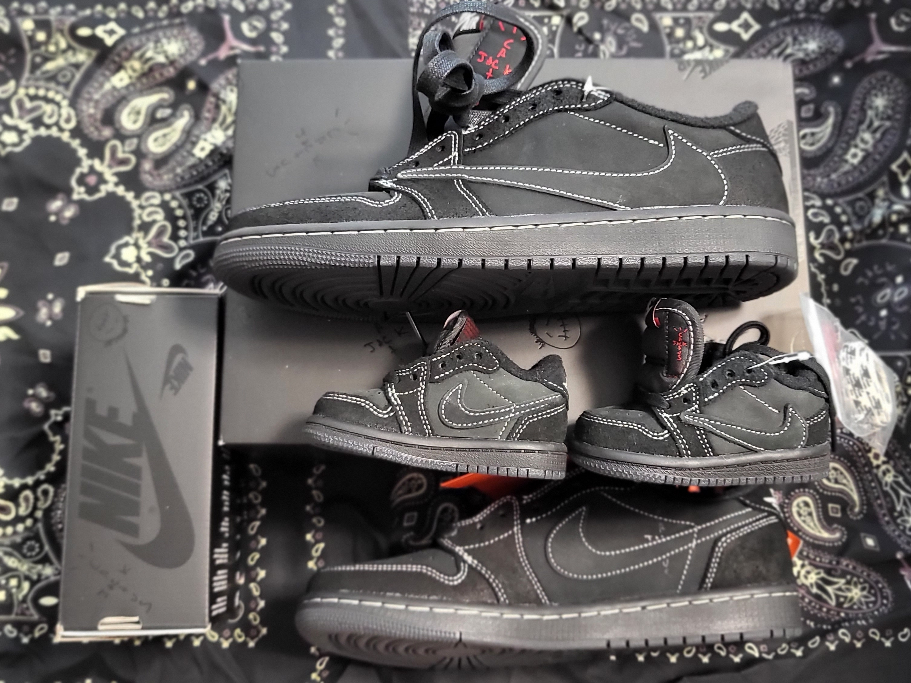 Jordan 1 x Travis Scott Retro Low OG SP Black Phantom, (TD) Jordan 1 x Travis Scott Retro Low OG SP Black Phantom 착용 스타일