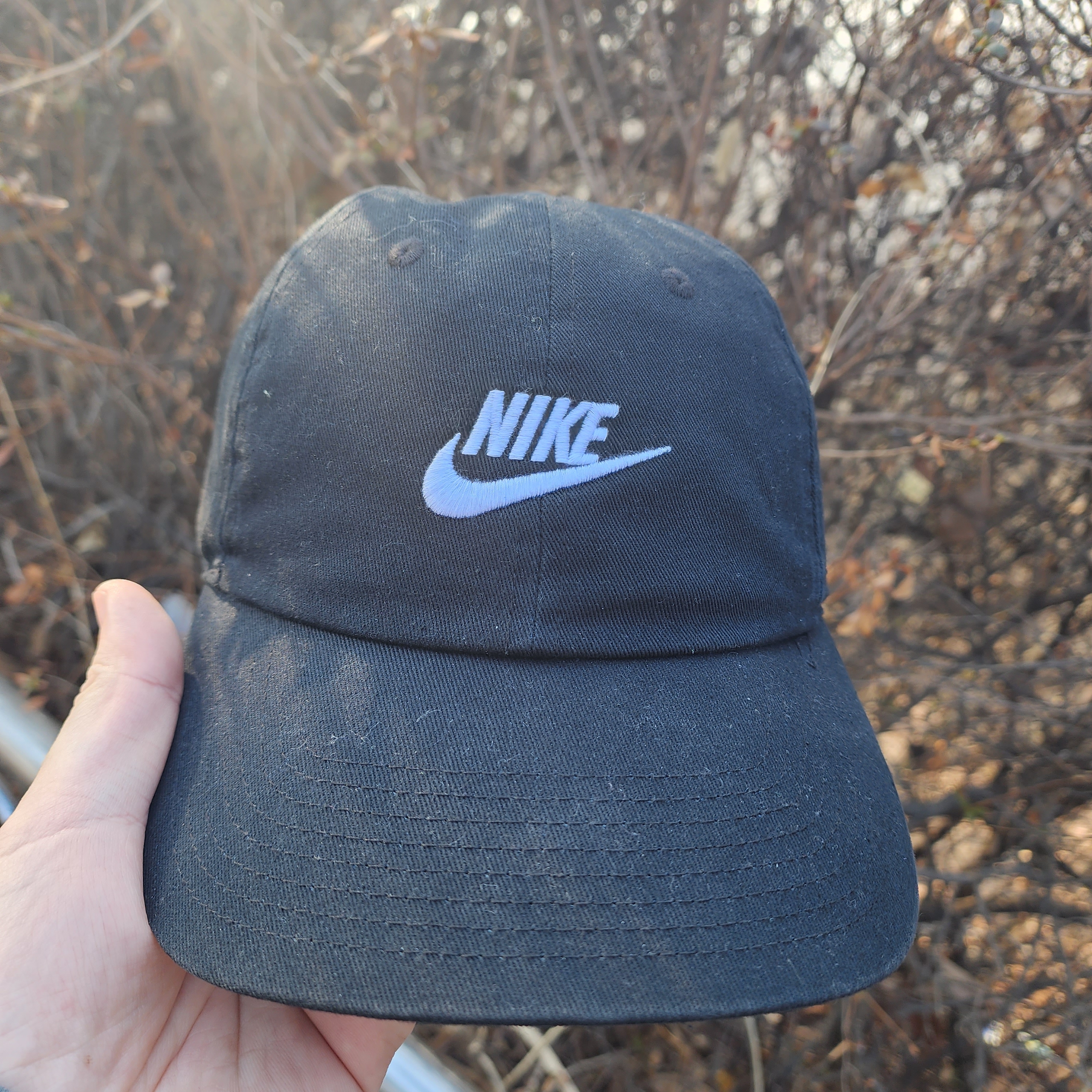 Nike Heritage 86 Futura Washed Cap Black White 착용 스타일