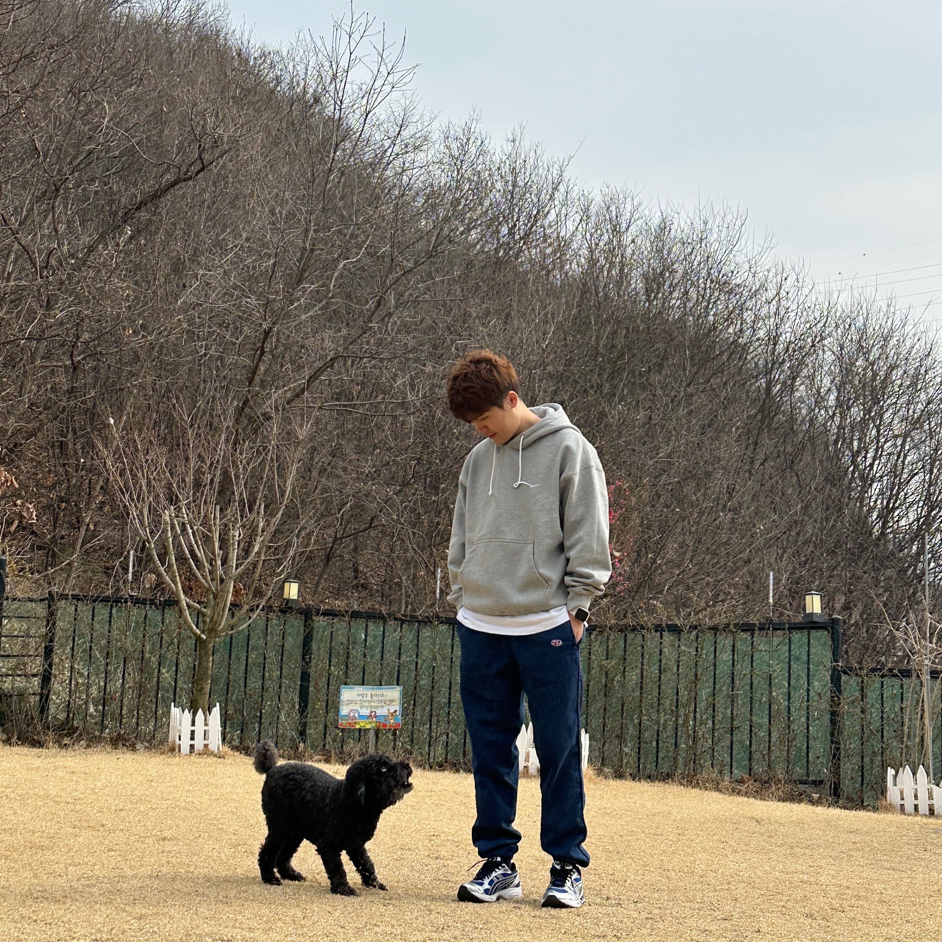 Asics Gel-Kayano 14 Monaco Blue Black, Nike NRG Solo Swoosh Fleece Hoodie Dark Grey Heather - Asia 착용 스타일 - 1