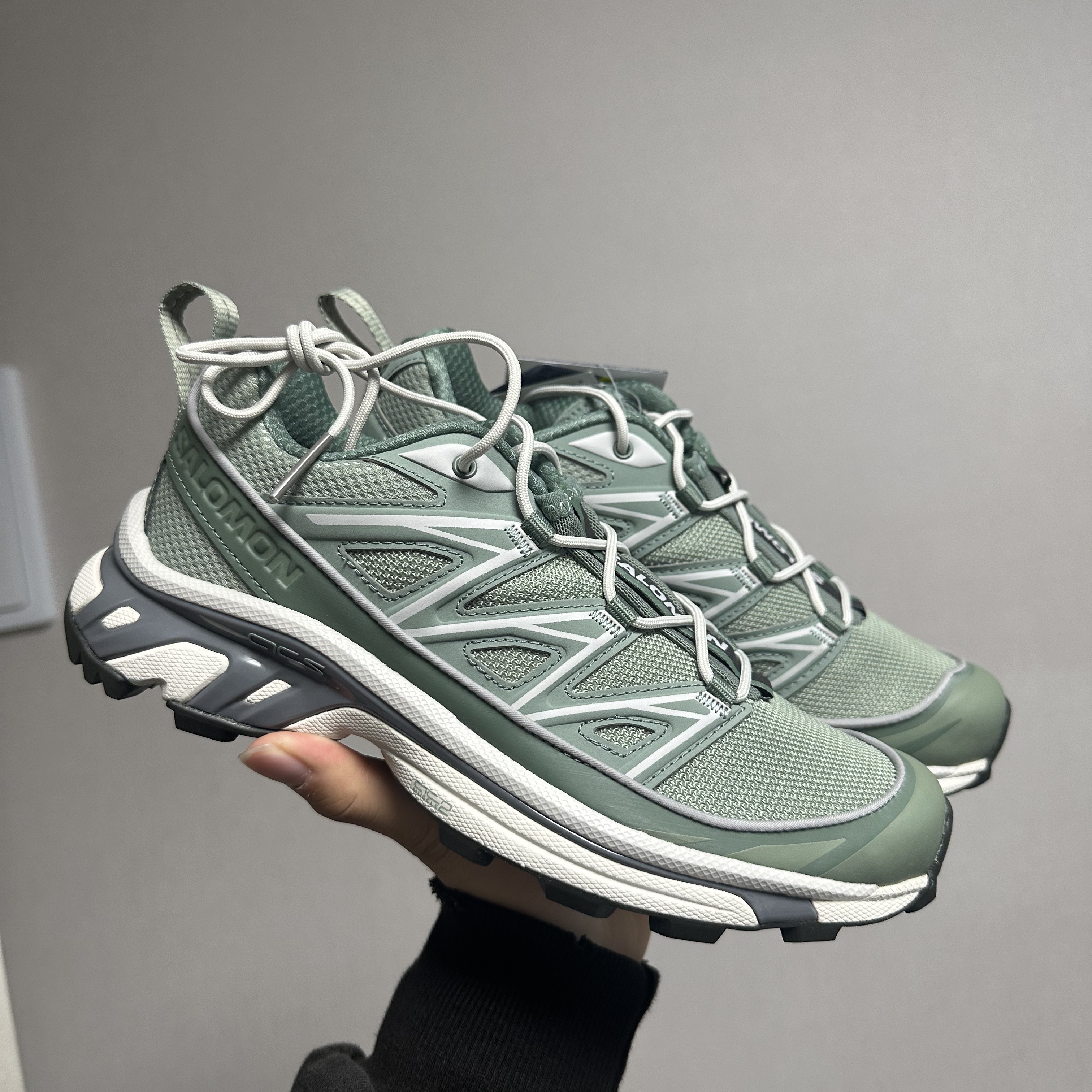 Salomon XT-6 Expanse Lily Pad 착용 스타일