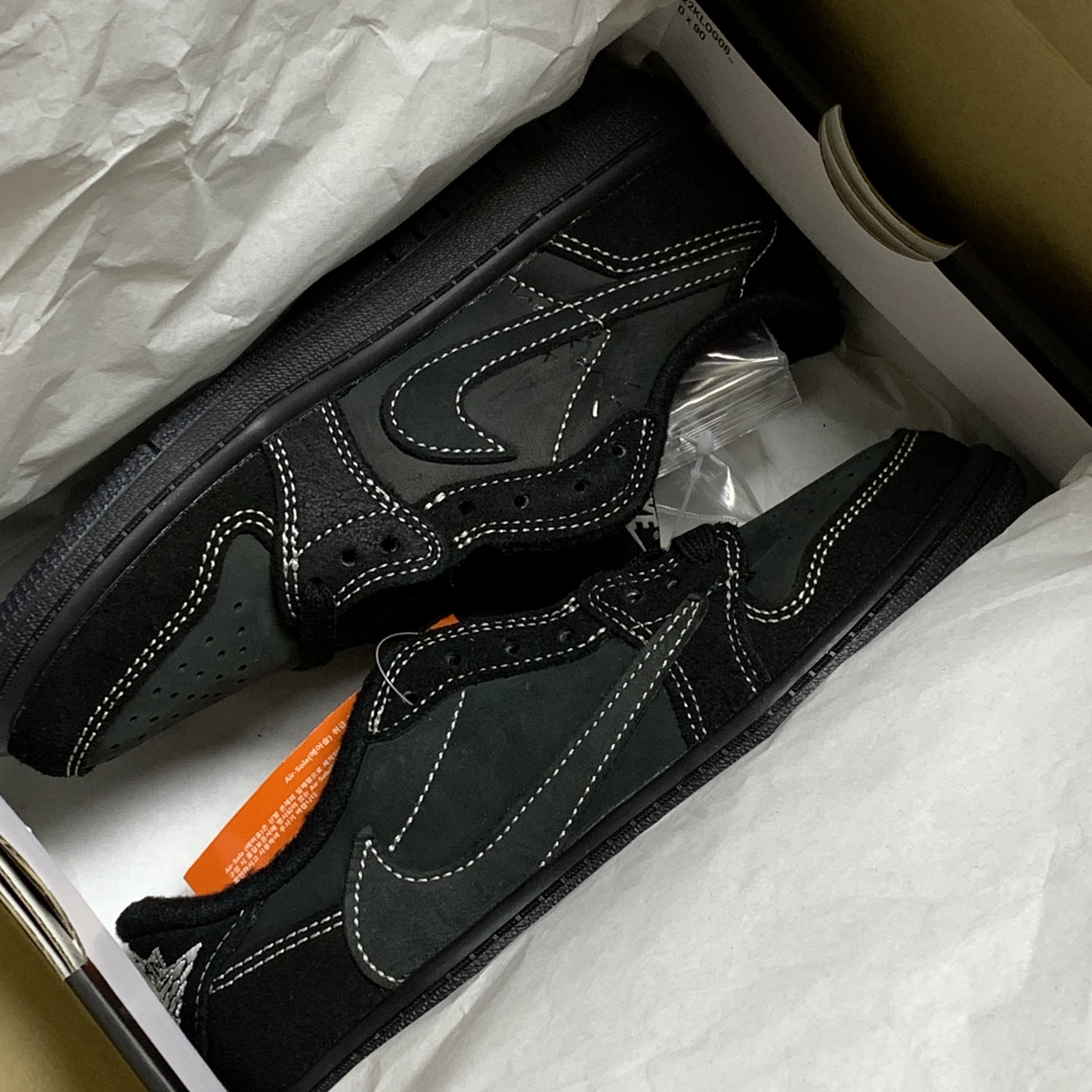 Jordan 1 x Travis Scott Retro Low OG SP Black Phantom, (PS) Jordan 1 x Travis Scott Retro Low OG SP Black Phantom 착용 스타일