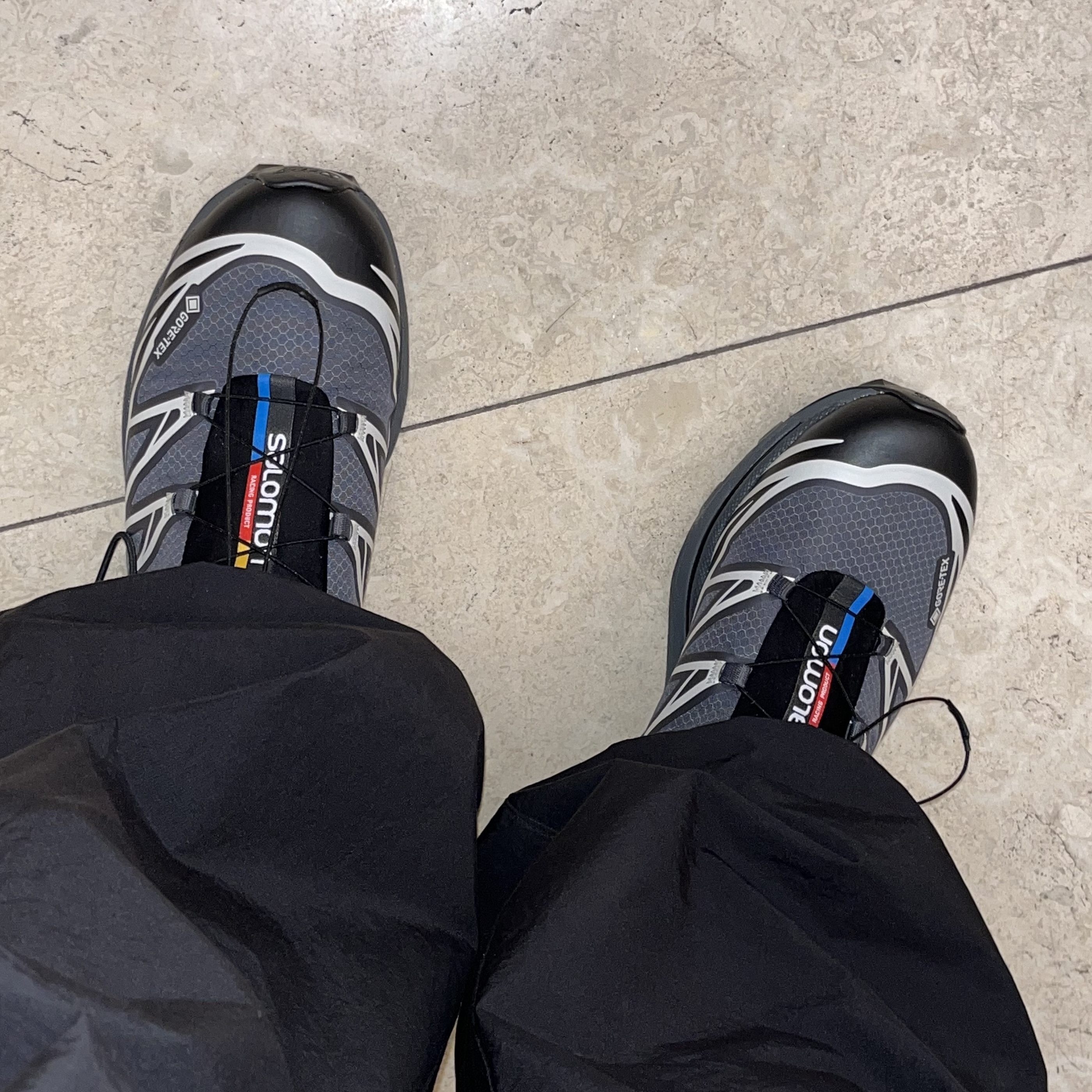 Salomon XT-6 Gore-Tex Black Ebony 착용 스타일