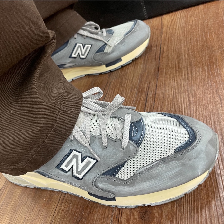 New Balance 1600 Premium Vintage Grey 착용 스타일