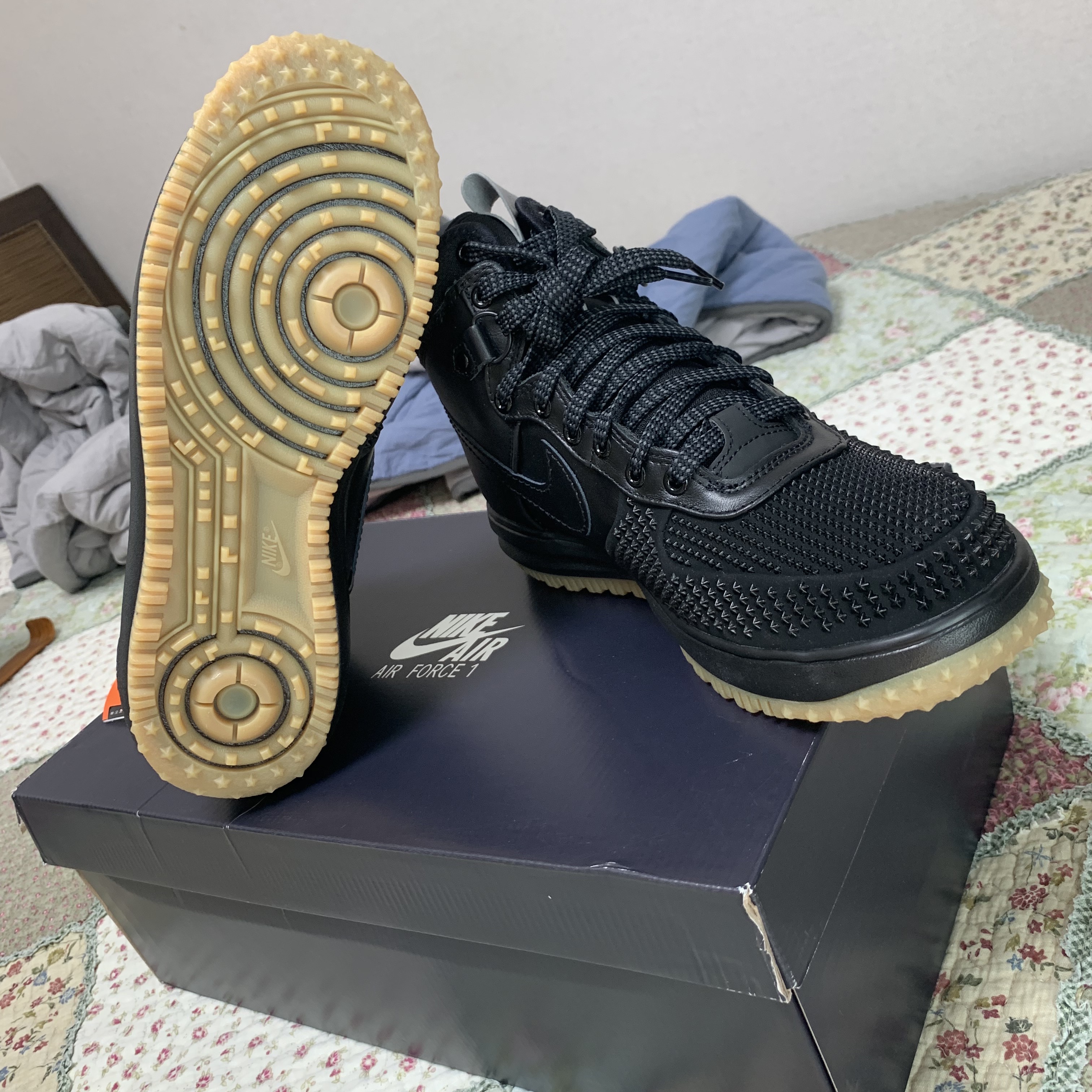 Nike Lunar Force 1 Duckboot Black Gum 착용 스타일 - 3