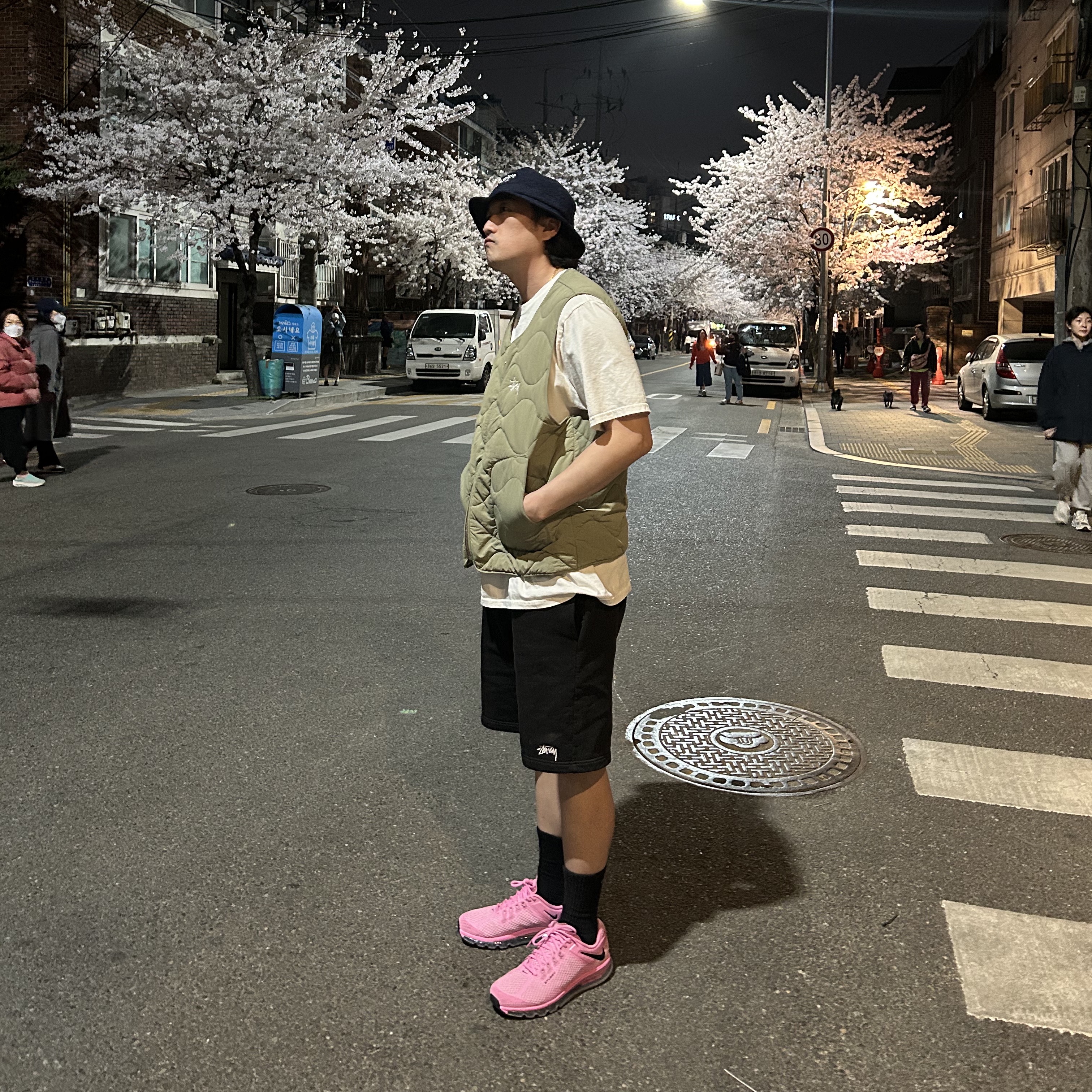 Nike x Stussy Air Max 2013 Psychic Pink, Stussy Recycled Nylon Liner Vest Coyote 착용 스타일