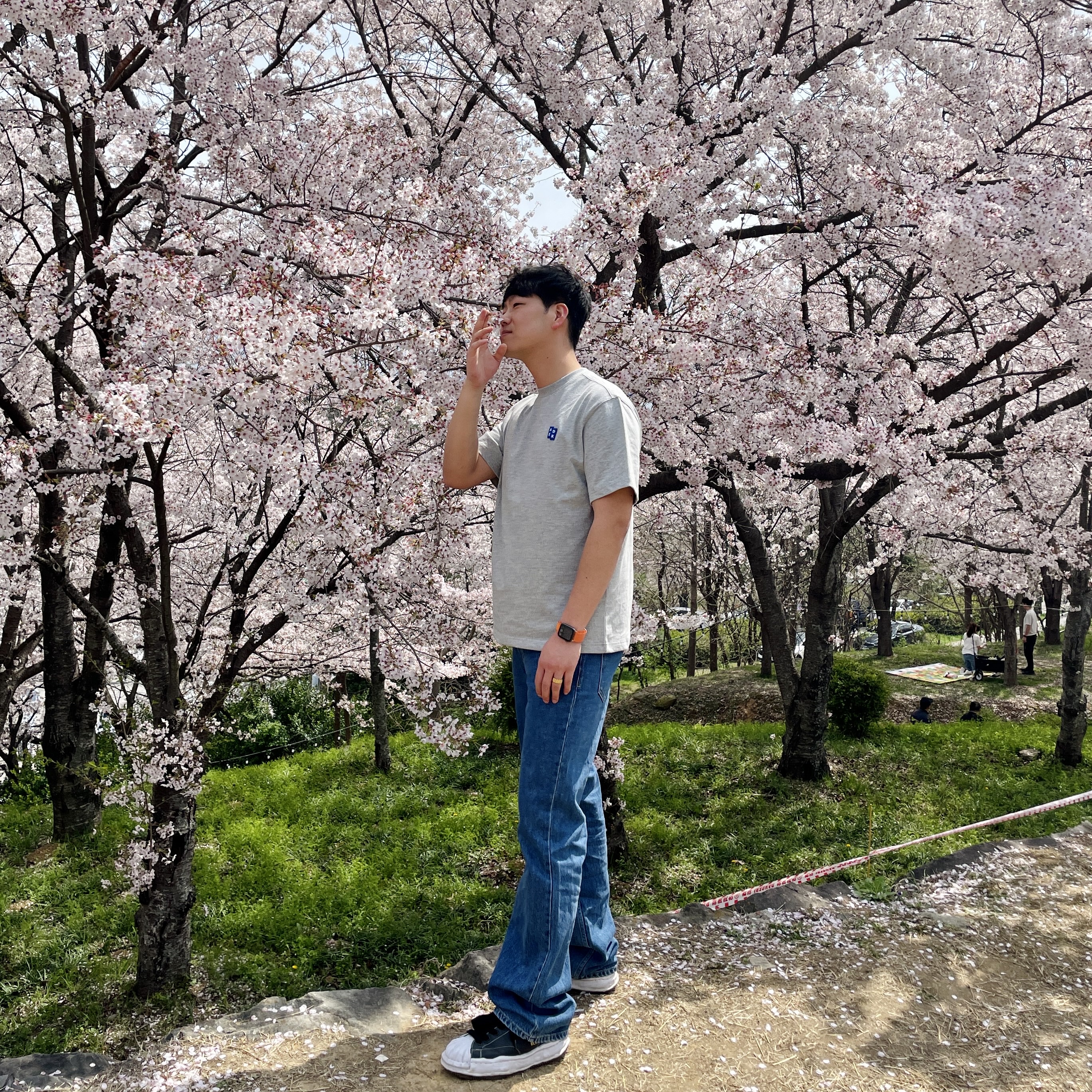 Ader Error Sig; TRS/BL Tag T-Shirt 01 Grey, Wooyoungmi Long Straight Denim Pants Blue - 23SS 착용 스타일
