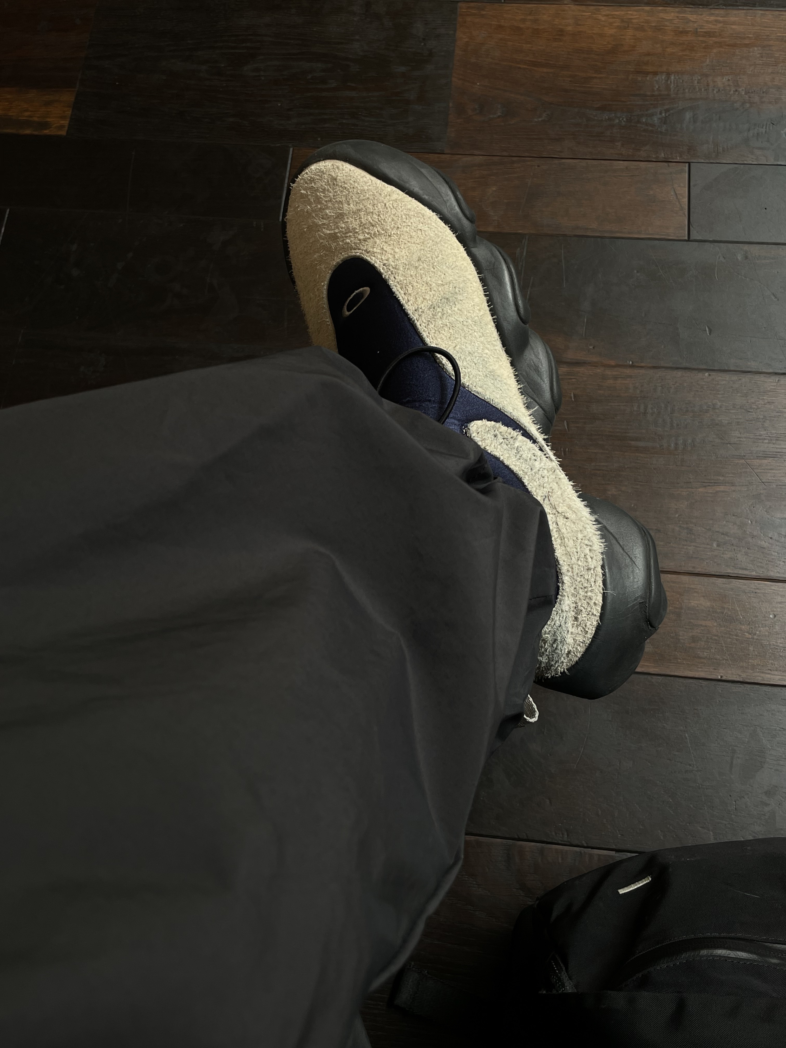 Oakley Factory Team x Brain Dead Flesh Sandal Sand Blue, Apple AirPods Max Lightning Silver (Korean Ver.) 착용 스타일 - 4