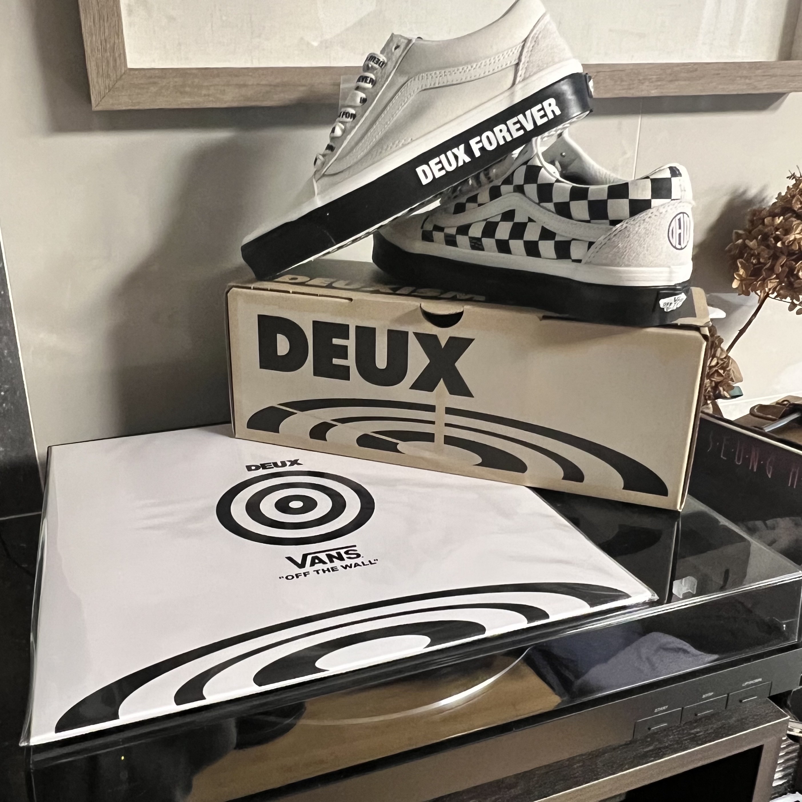 Vans x Deux Old Skool 36 DX Creamwhite 착용 스타일 - 1