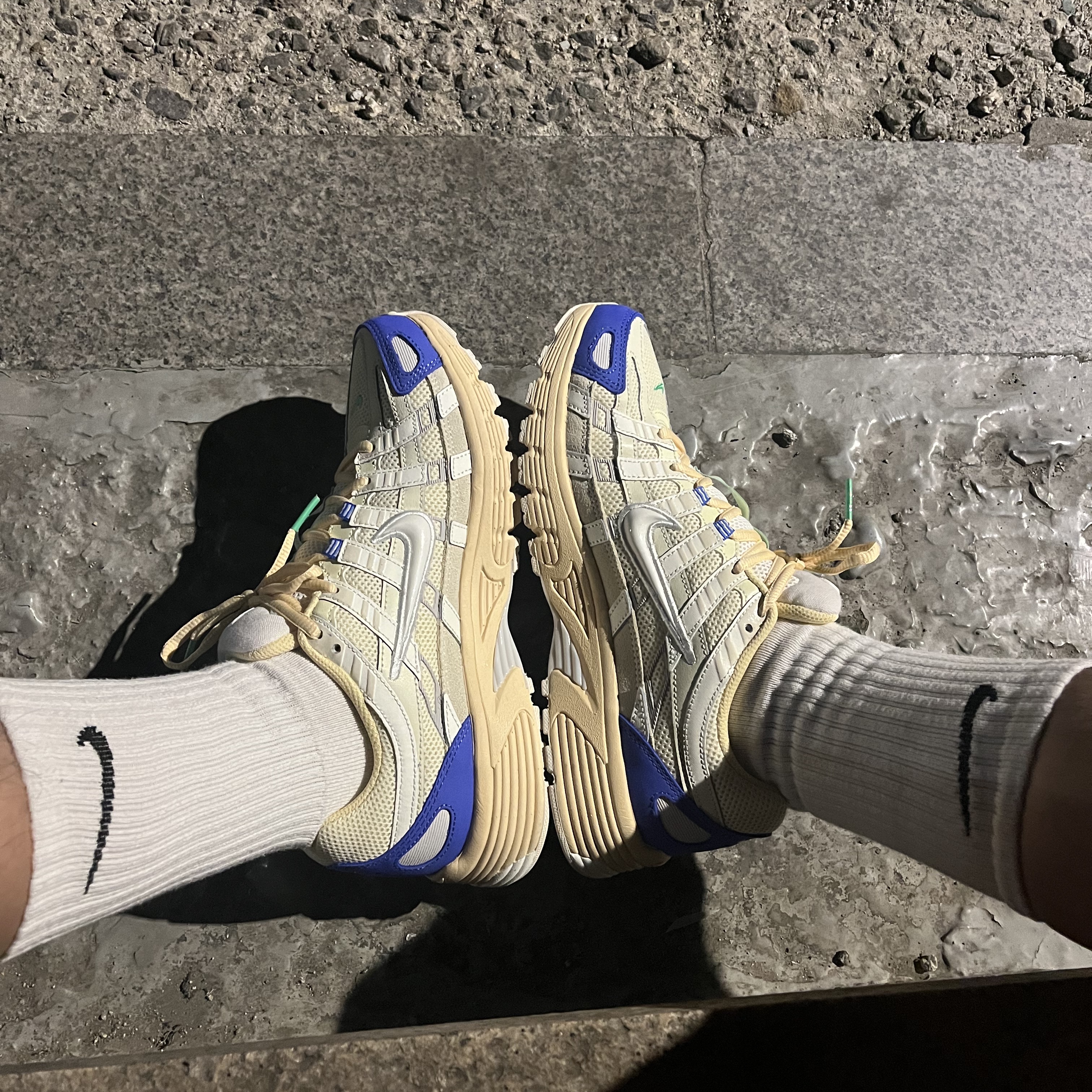 Nike P-6000 Coconut Milk Medium Blue 착용 스타일