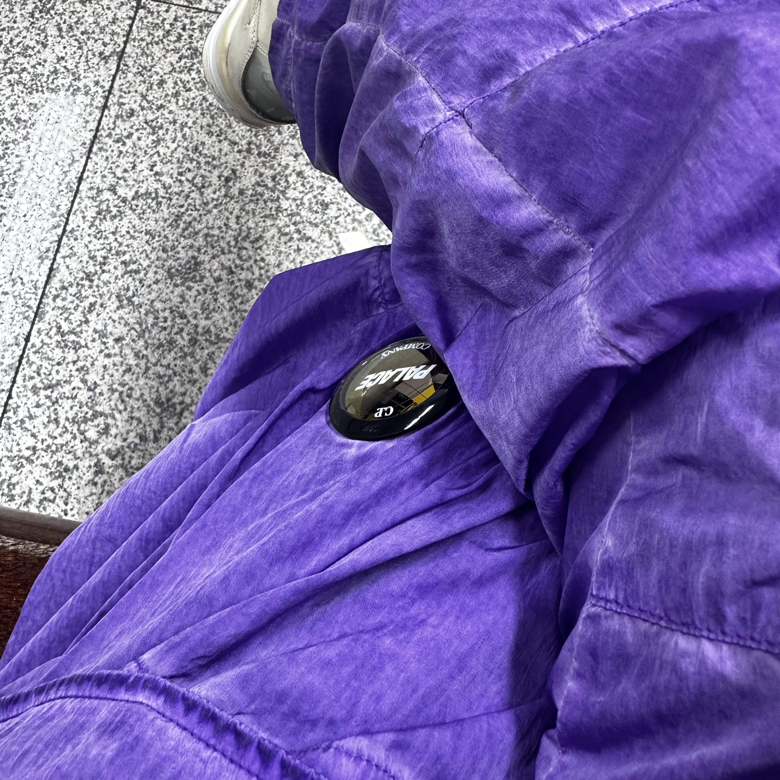 Palace x C.P. Company Shell Pants Purple - 22FW, (W) Jordan 4 x Off-White Retro SP Sail 착용 스타일 - 2