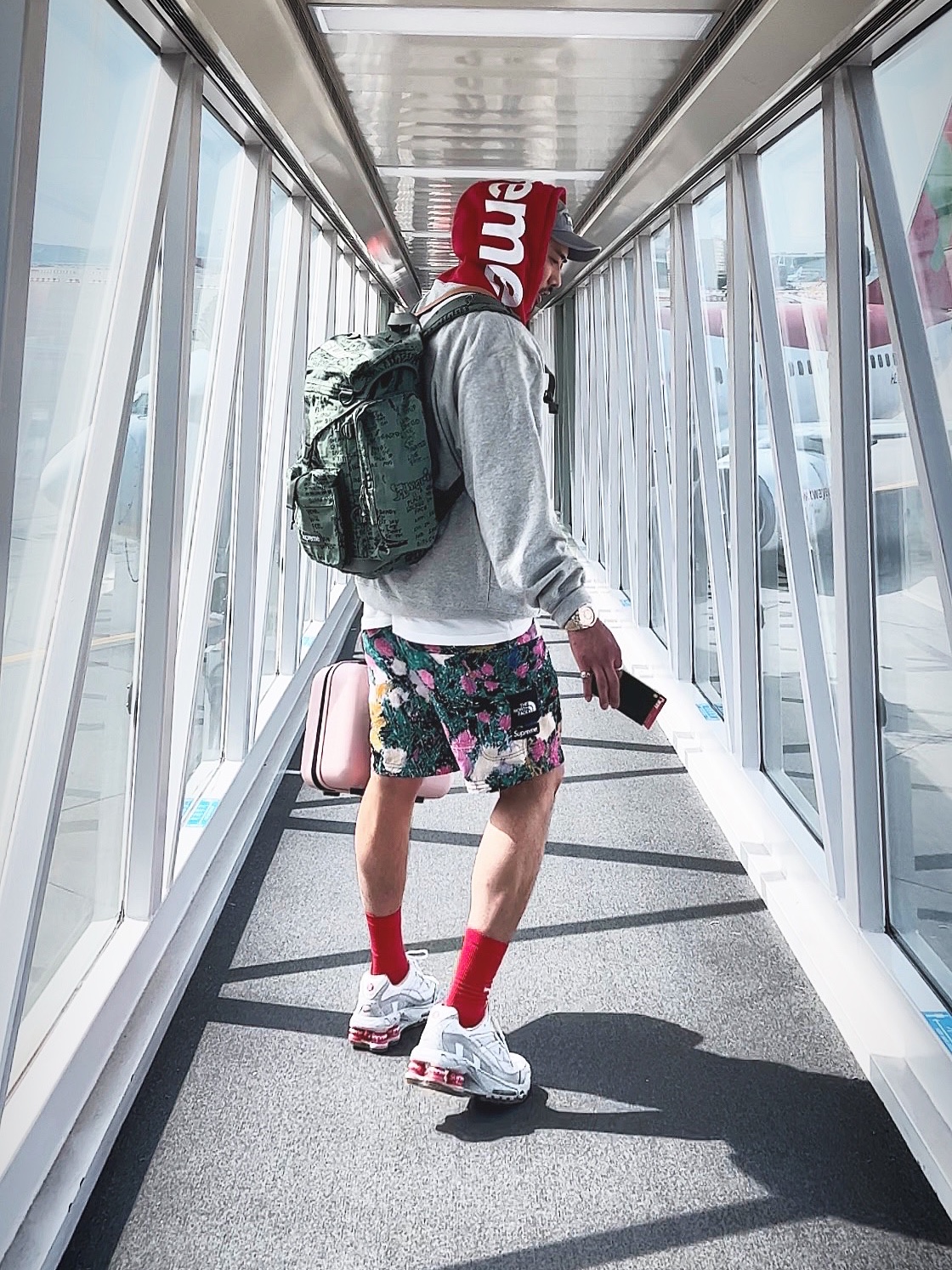 Rolex Sky-Dweller 42mm 326933 Champagne Jubilee, Supreme Field Backpack Olive Gonz - 23SS 착용 스타일 - 1