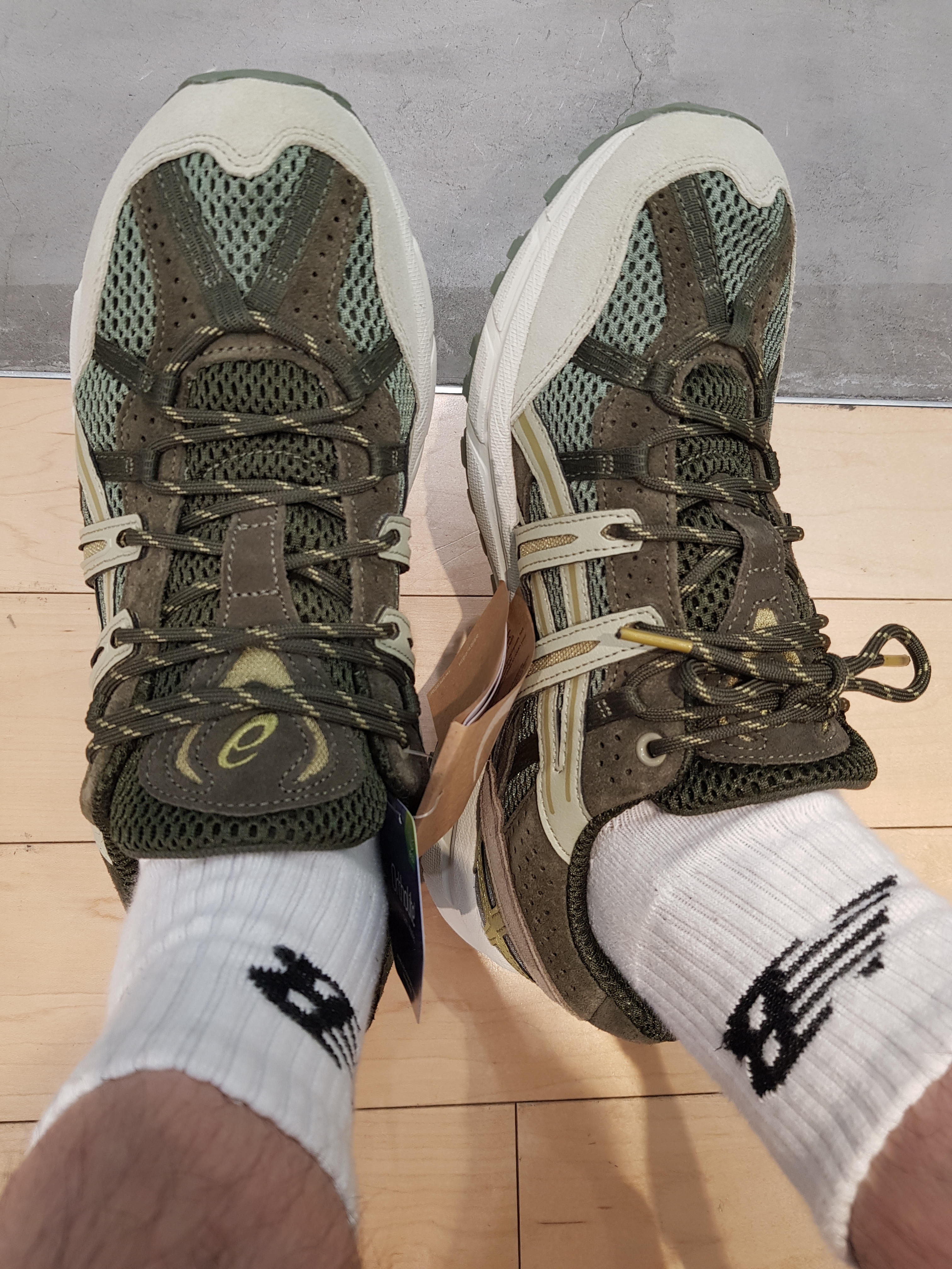 Asics Gel-Sonoma 15-50 Lichen Green Dried Leaf Green 착용 스타일