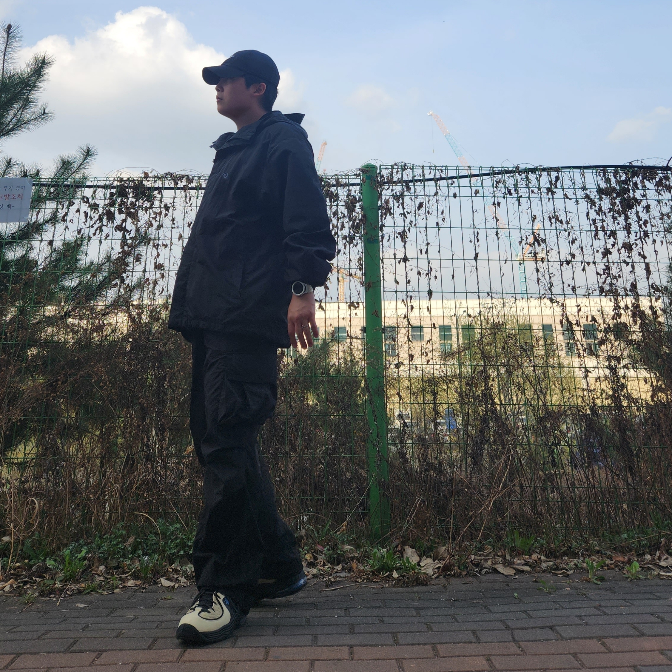 Nike x Stussy Air Penny II Rattan and Limestone 착용 스타일