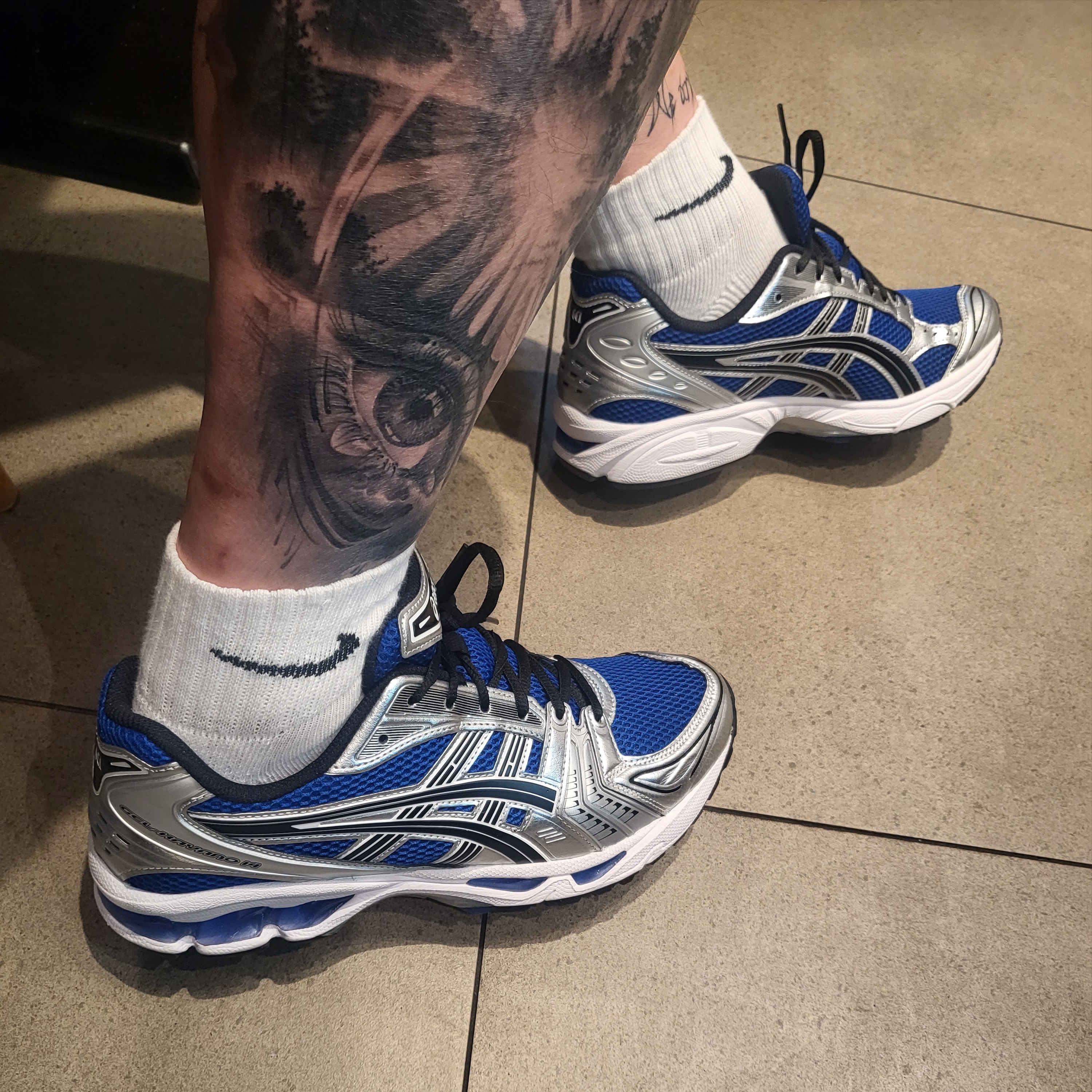 Asics Gel-Kayano 14 Monaco Blue Black 착용 스타일
