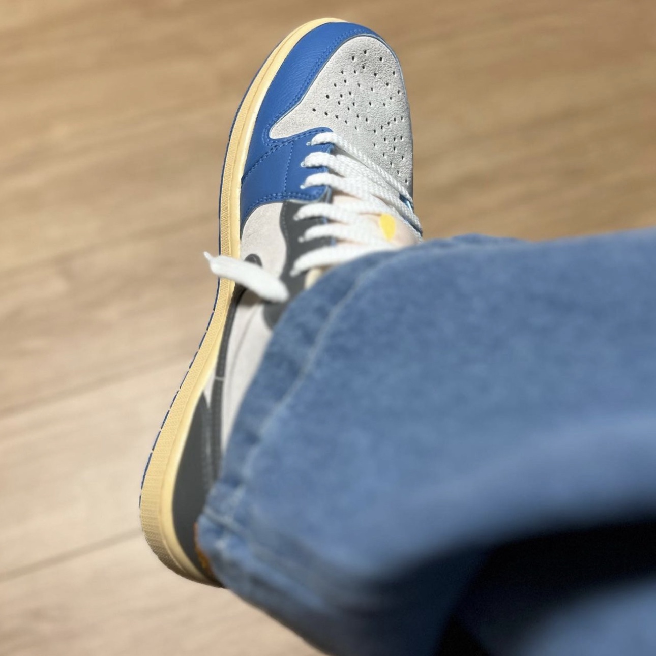 Jordan 1 Low SE Tokyo 96 착용 스타일 - 4