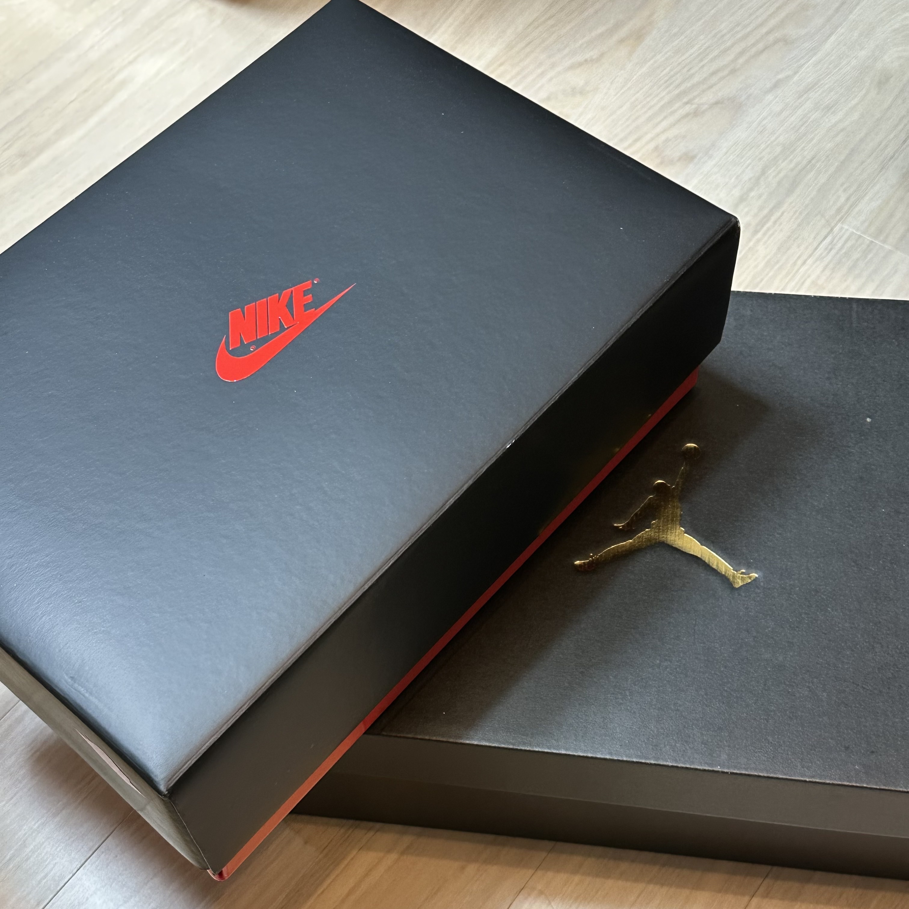 (W) Jordan 1 Elevate Low White Wolf Grey, Jordan 1 Mid Light Smoke Grey 착용 스타일
