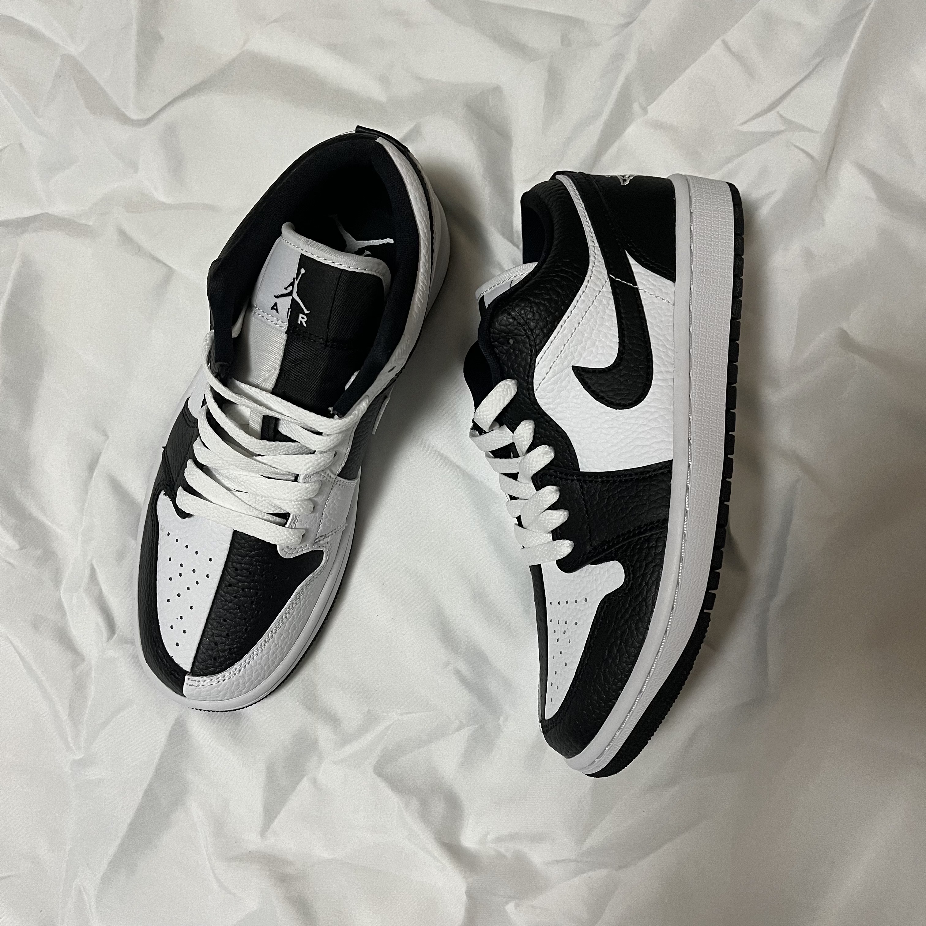 (W) Jordan 1 Low SE Black White 착용 스타일