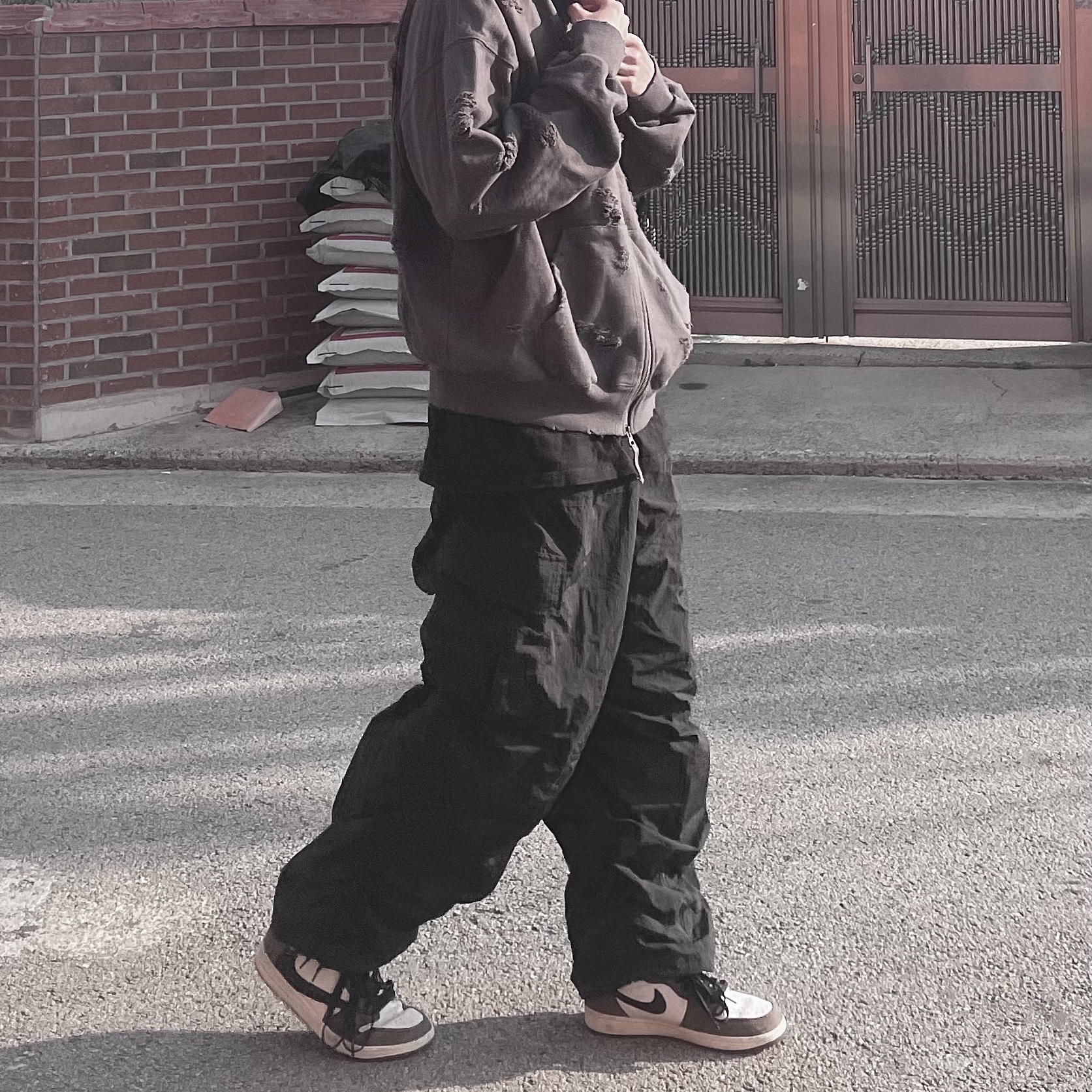 Undermycar Otter Oversized Damage-Washed Hood Zip-Up Hunter Green - 23SS, Jordan 1 x Travis Scott Retro High OG SP Mocha 착용 스타일 - 2