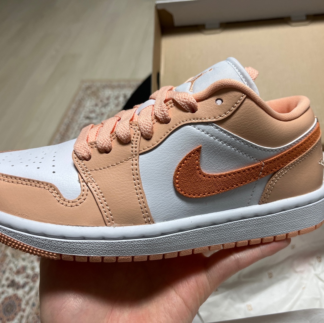 (W) Jordan 1 Low Sunset Haze 착용 스타일 - 1