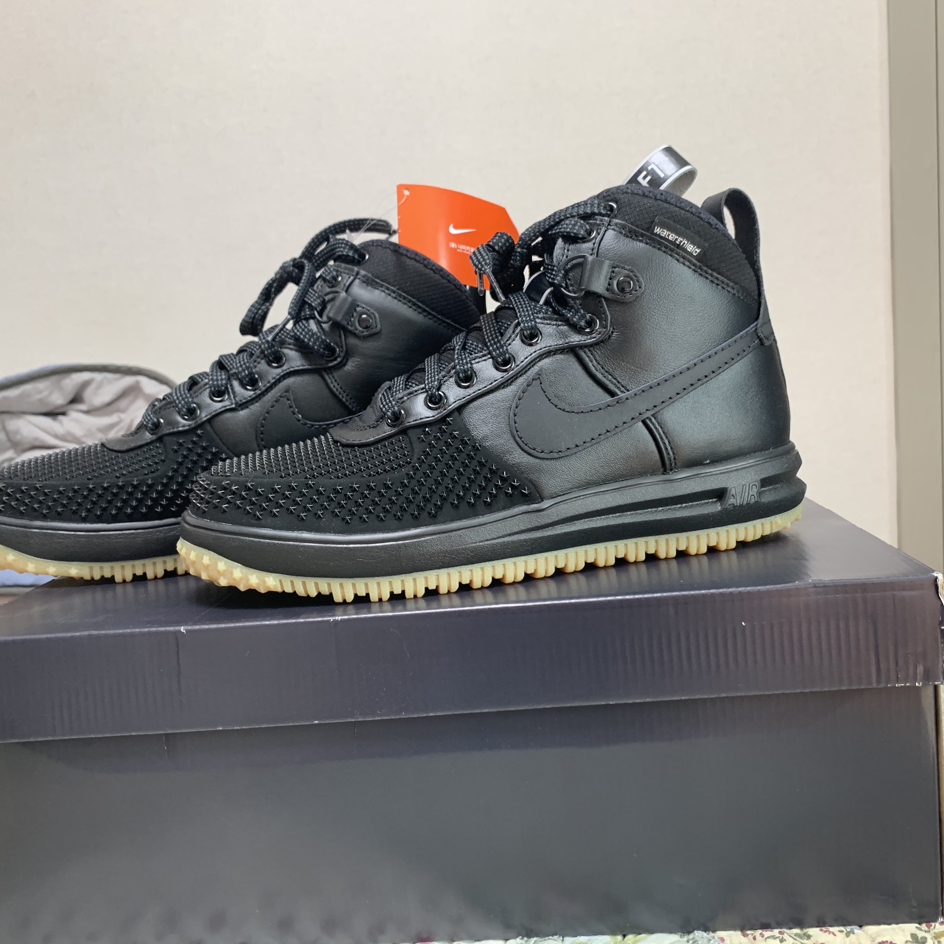 Nike Lunar Force 1 Duckboot Black Gum 착용 스타일 - 1