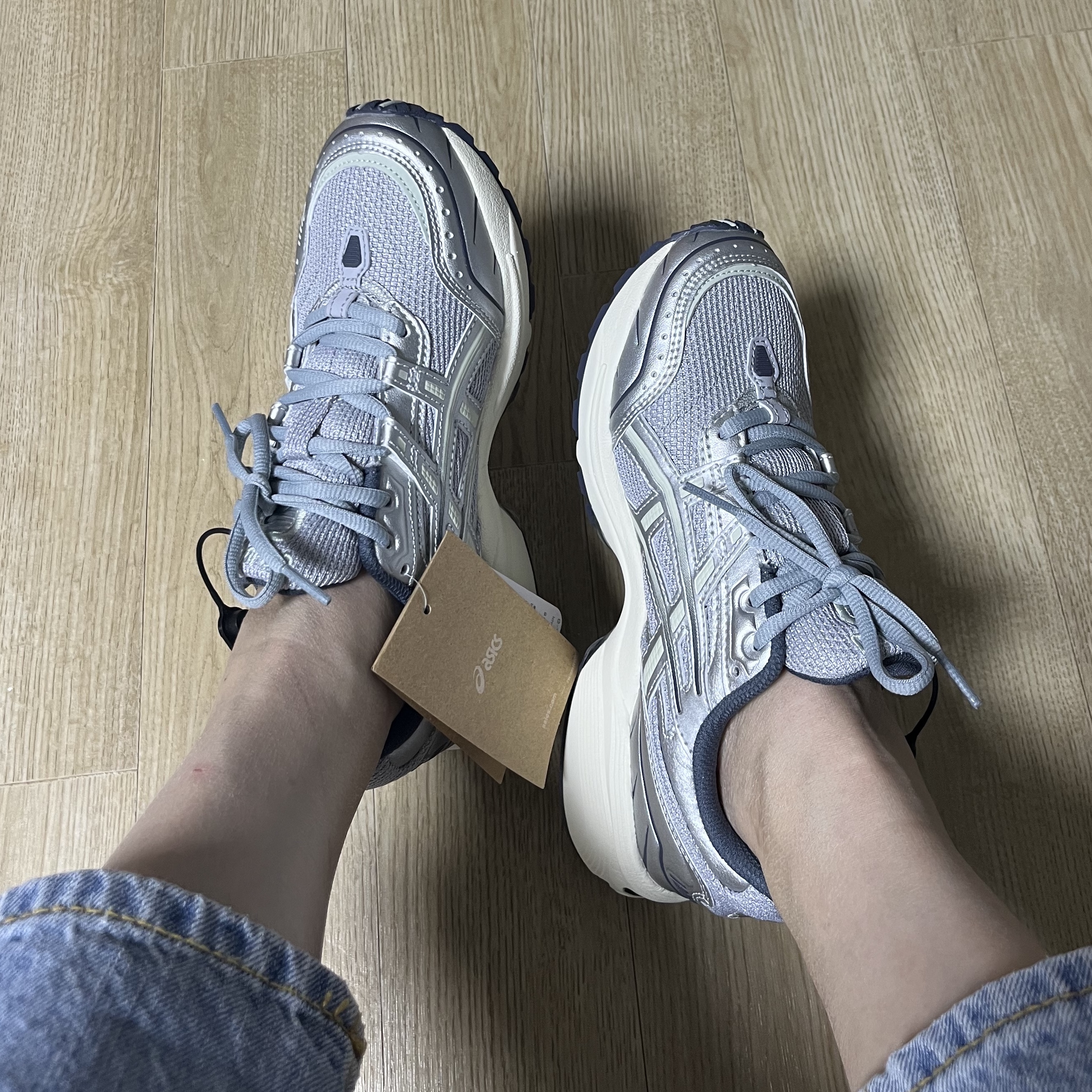 Asics Gel-1090 Piedmont Grey 착용 스타일