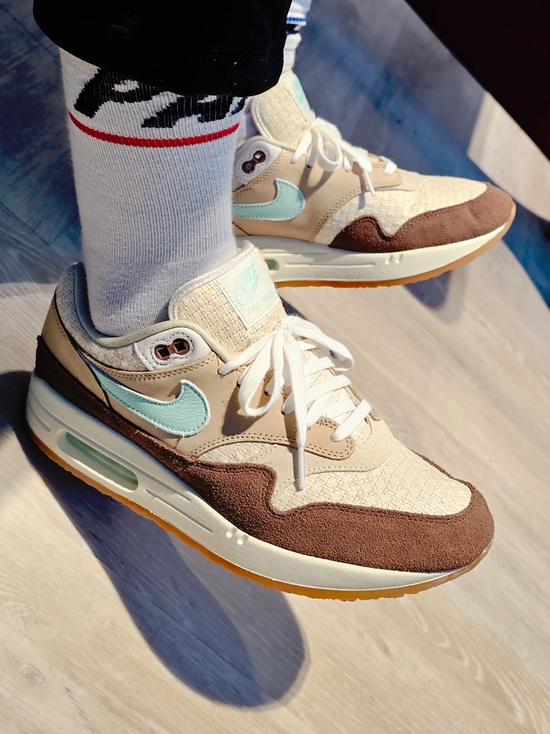 Nike Air Max 1 Premium Crepe Hemp 착용 스타일