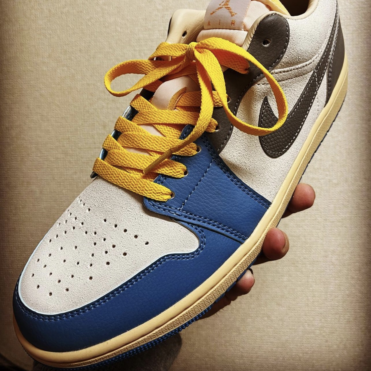 Jordan 1 Low SE Tokyo 96 착용 스타일 - 2