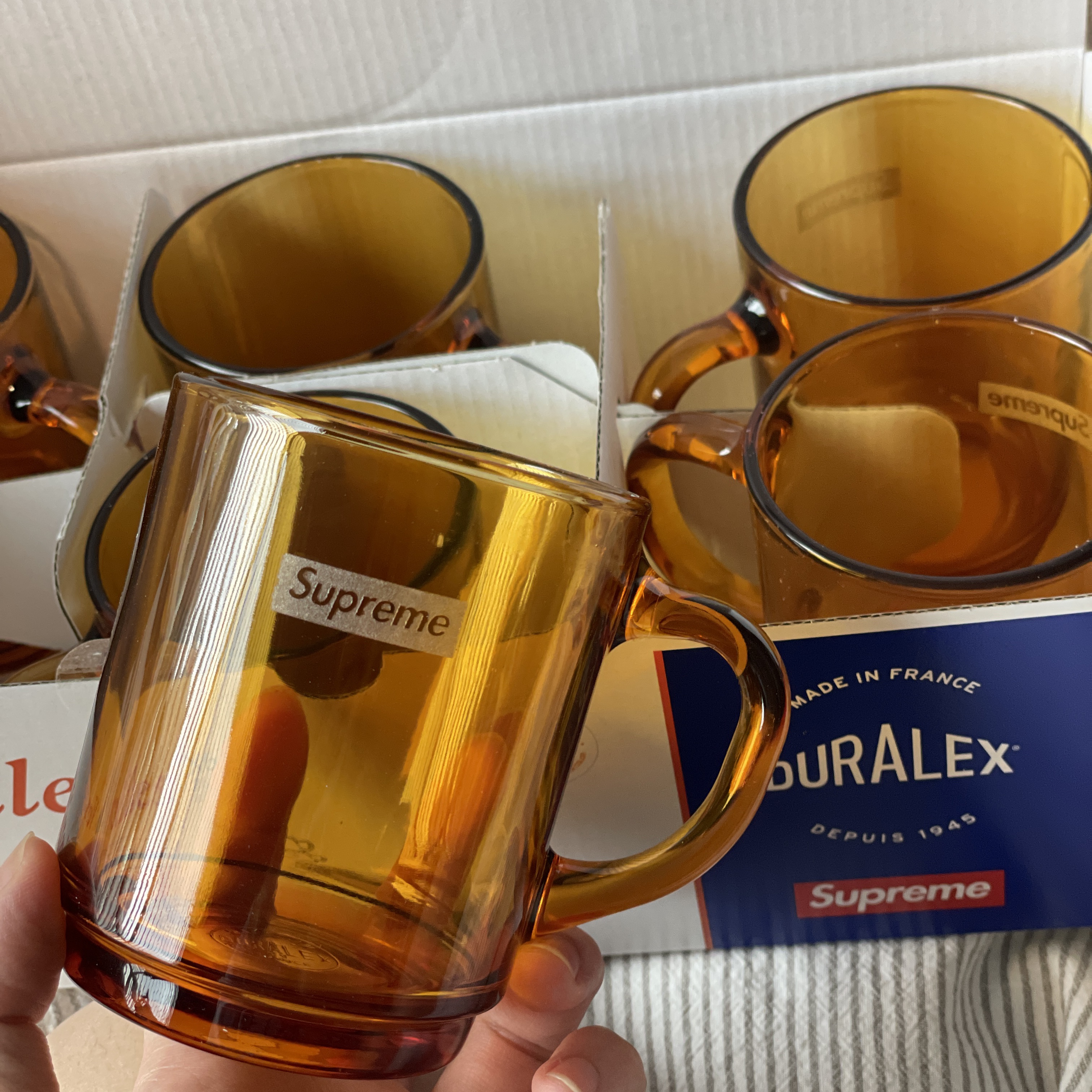 Supreme Duralex Glass Mugs Amber (Set of 6) - 23SS 착용 스타일