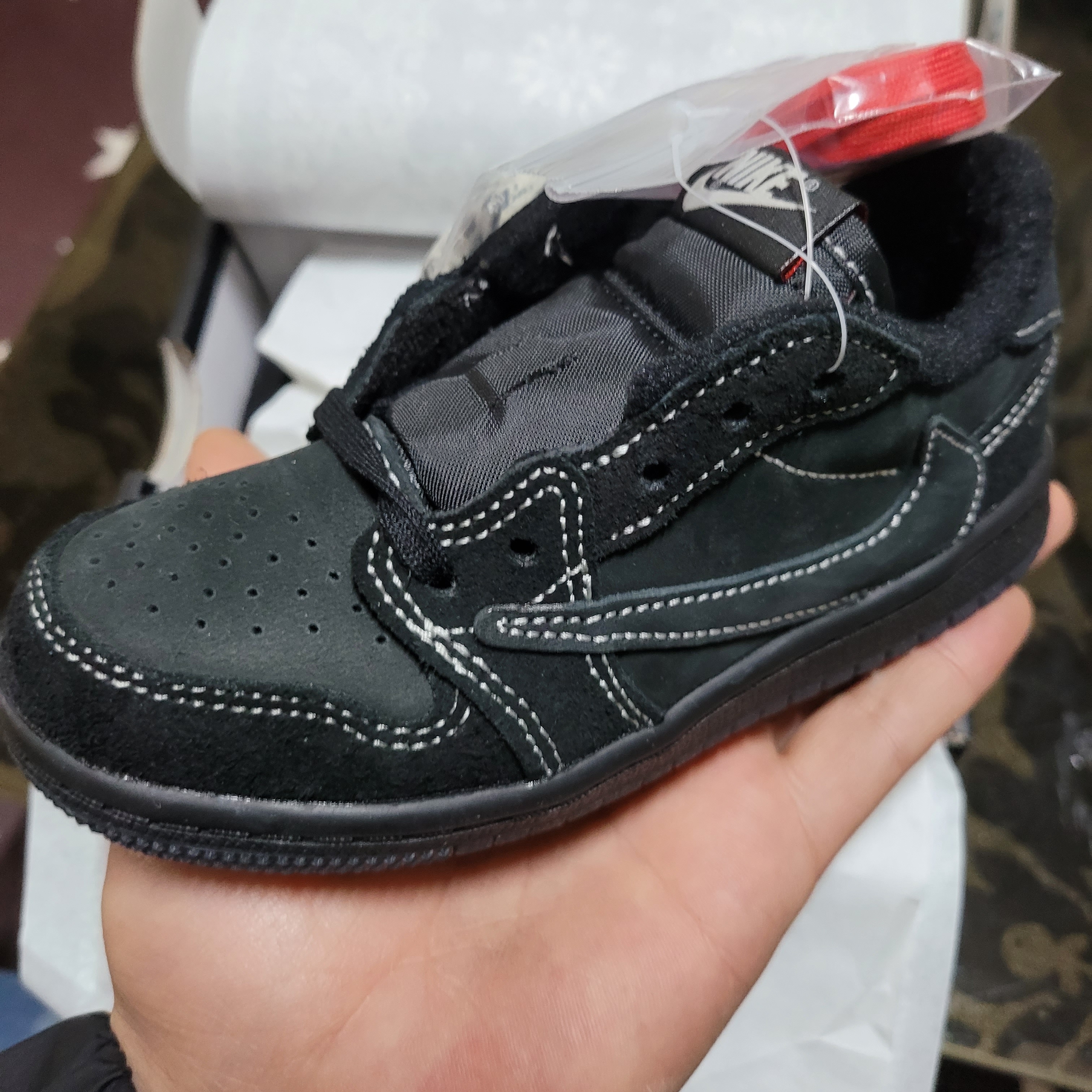(TD) Jordan 1 x Travis Scott Retro Low OG SP Black Phantom 착용 스타일