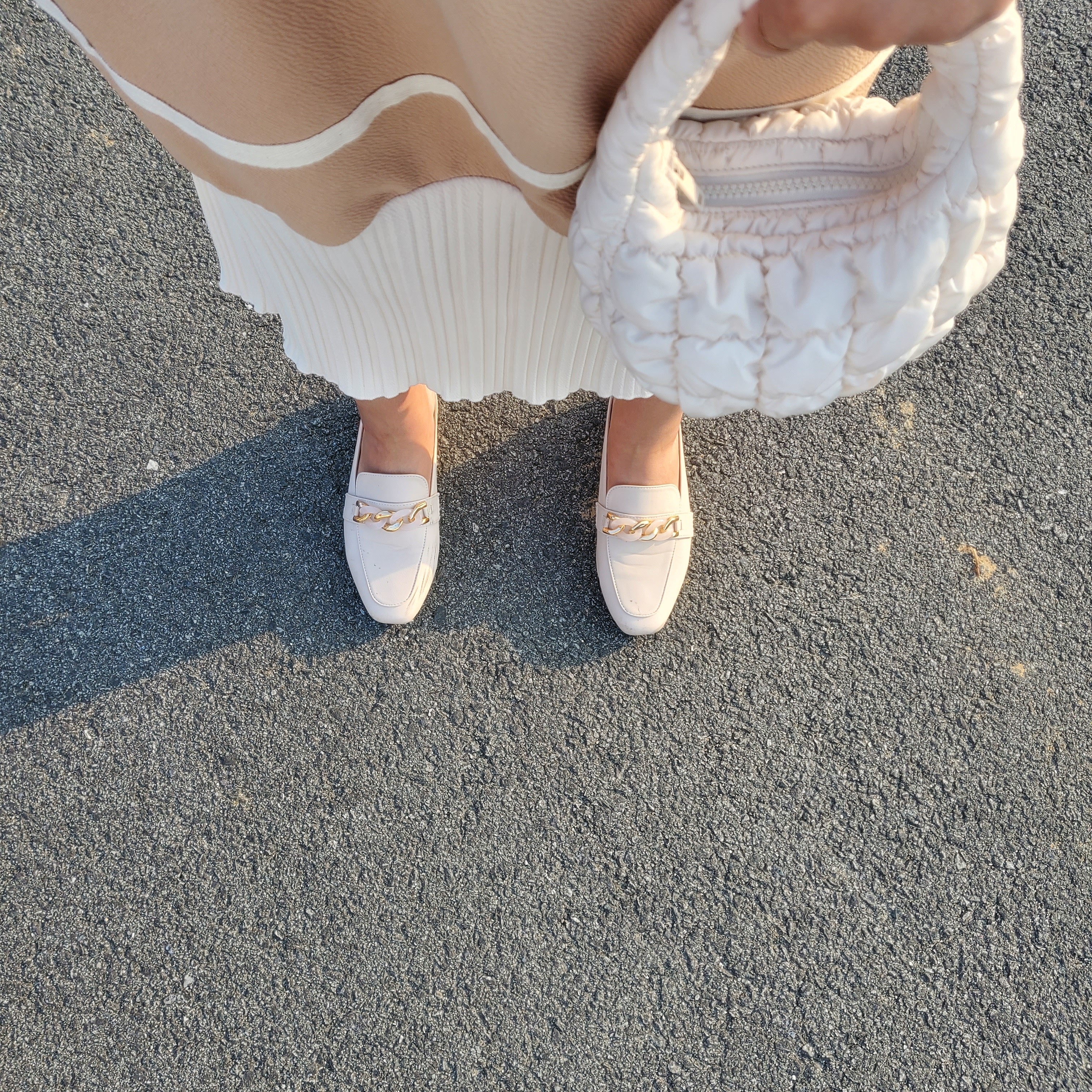 COS Quilted Micro Bag Off White 착용 스타일