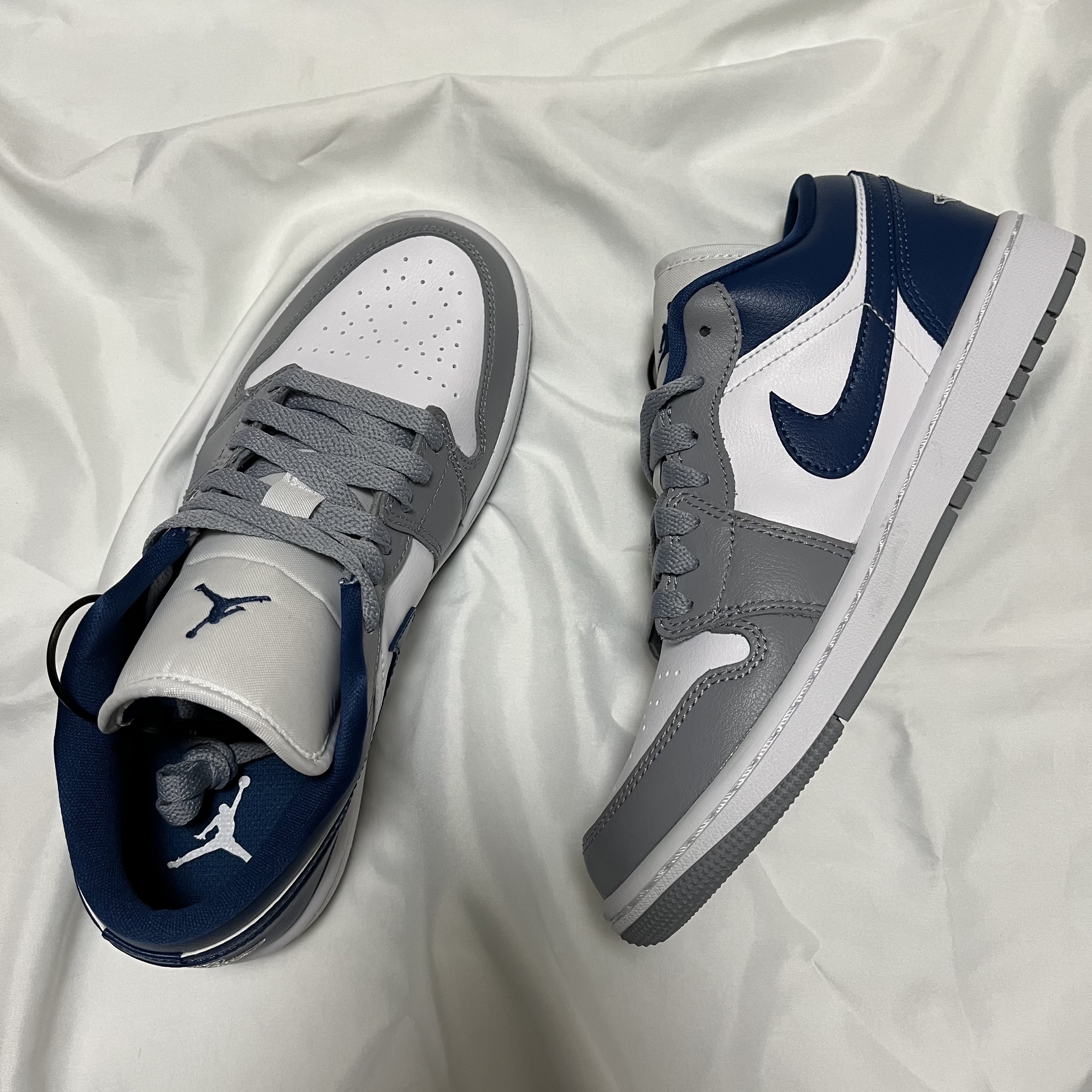 (W) Jordan 1 Low White Grey Blue 착용 스타일