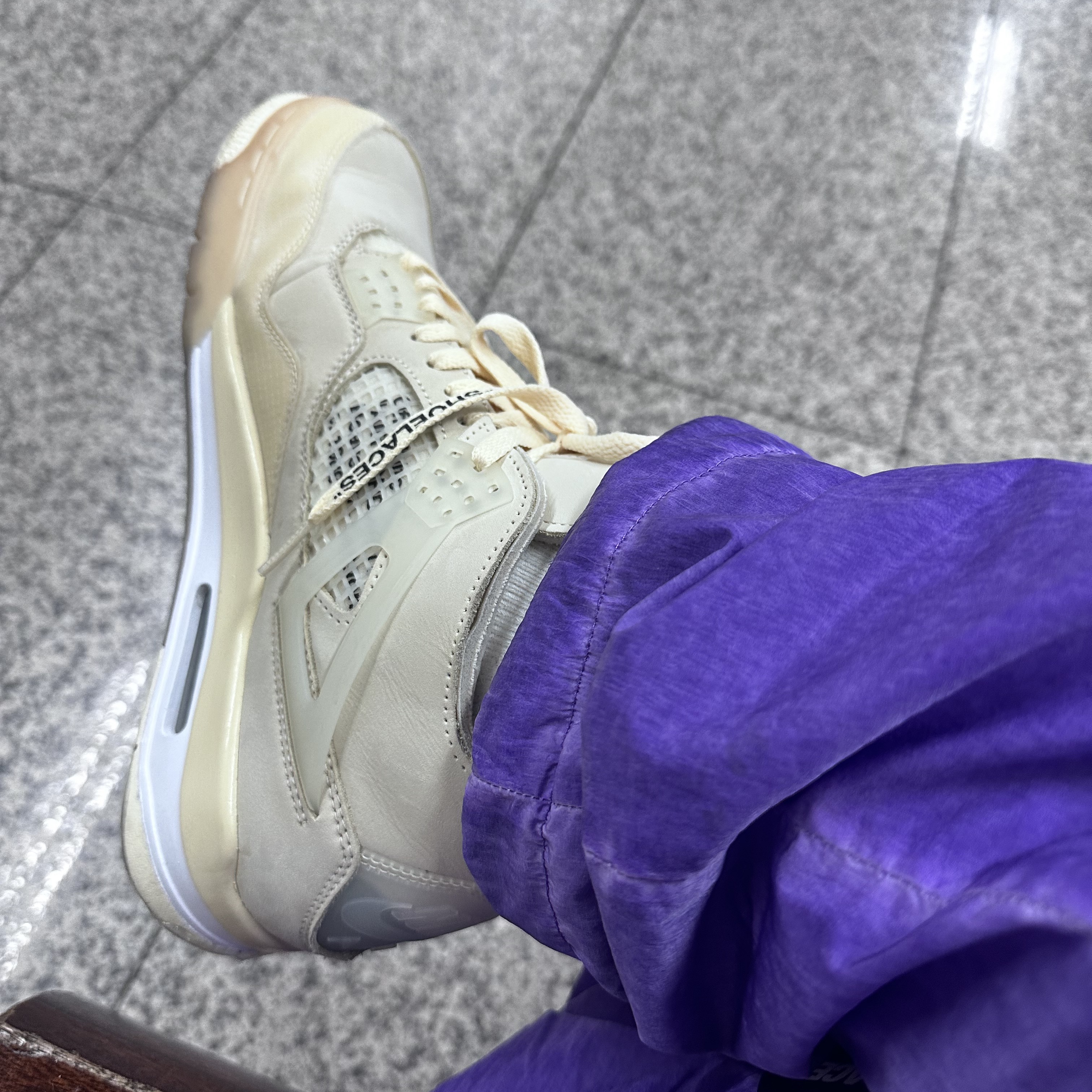 Palace x C.P. Company Shell Pants Purple - 22FW, (W) Jordan 4 x Off-White Retro SP Sail 착용 스타일 - 1