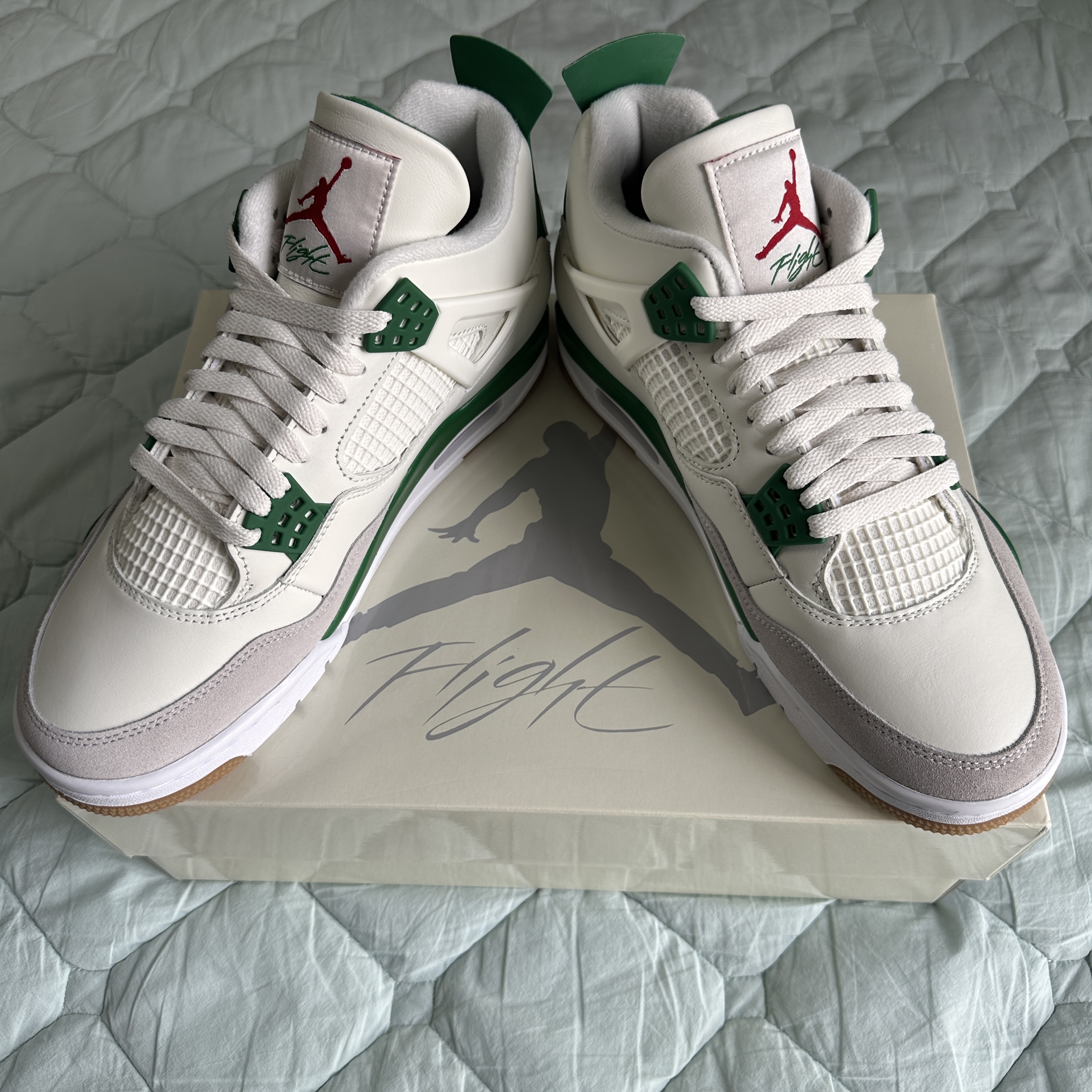 Jordan 4 x Nike SB Retro SP Pine Green 착용 스타일 - 2