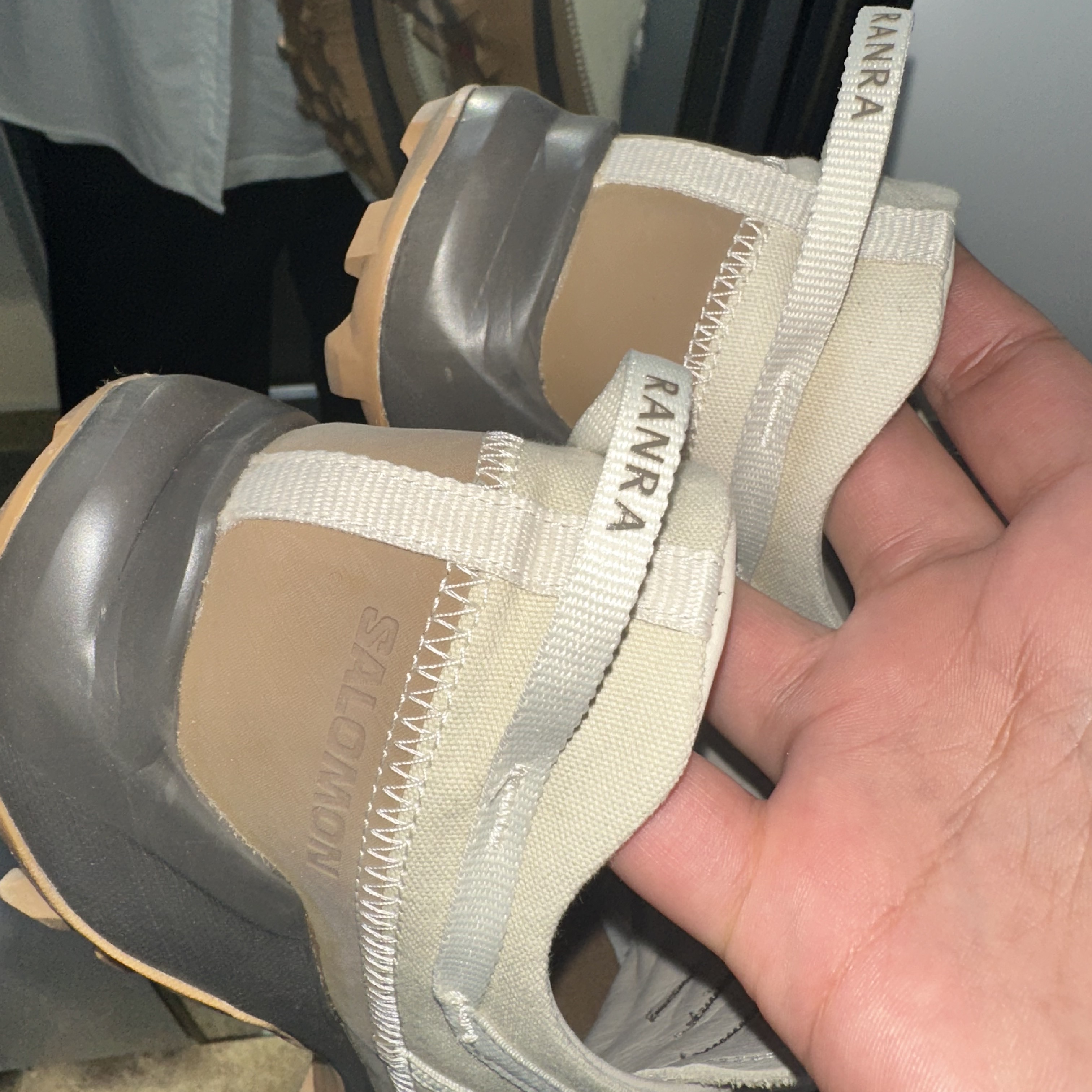 Salomon x Ranra Cross Pro Turtledove Rainy Day 착용 스타일 - 2