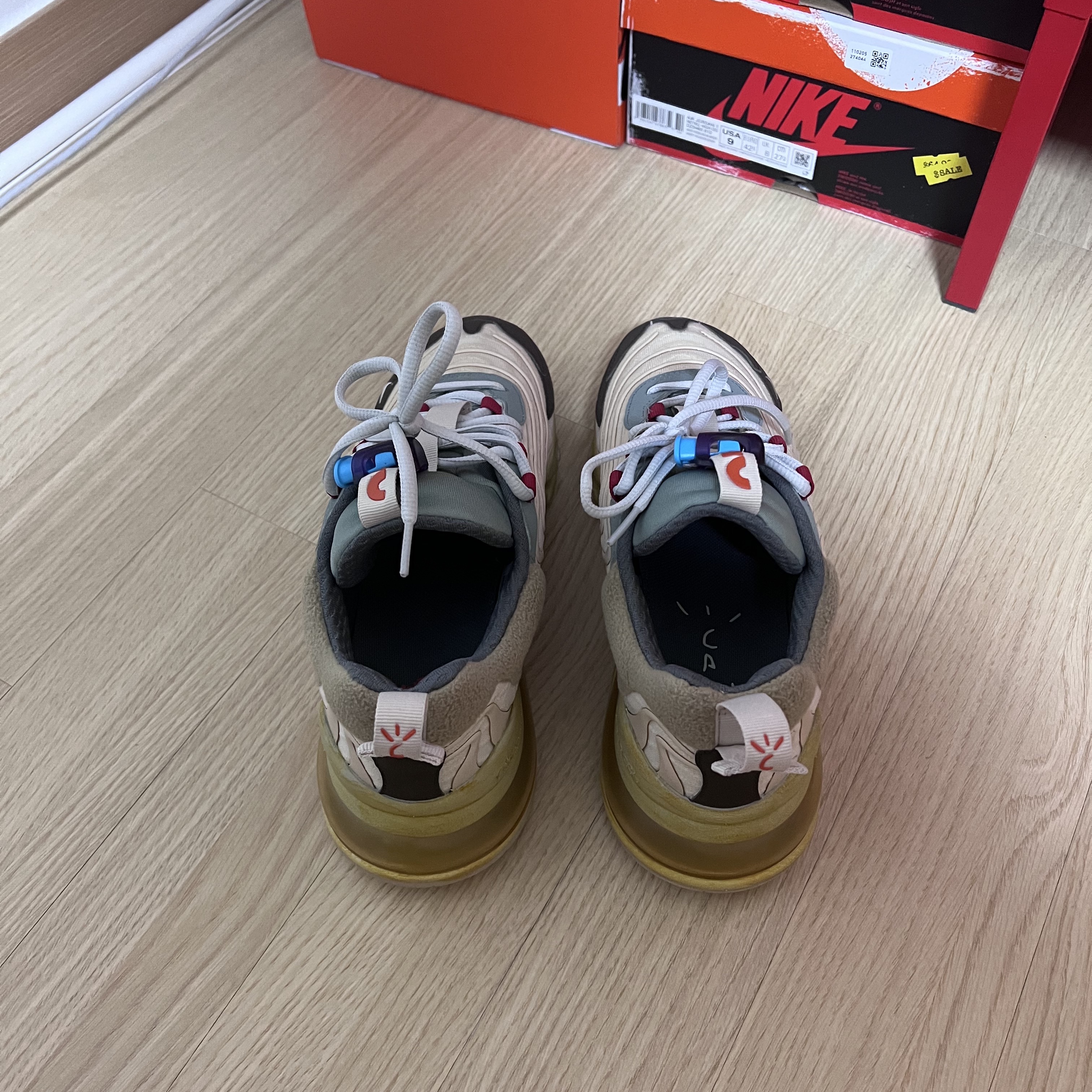 Nike x Travis Scott Air Max 270 React Cactus Trails 착용 스타일 - 3