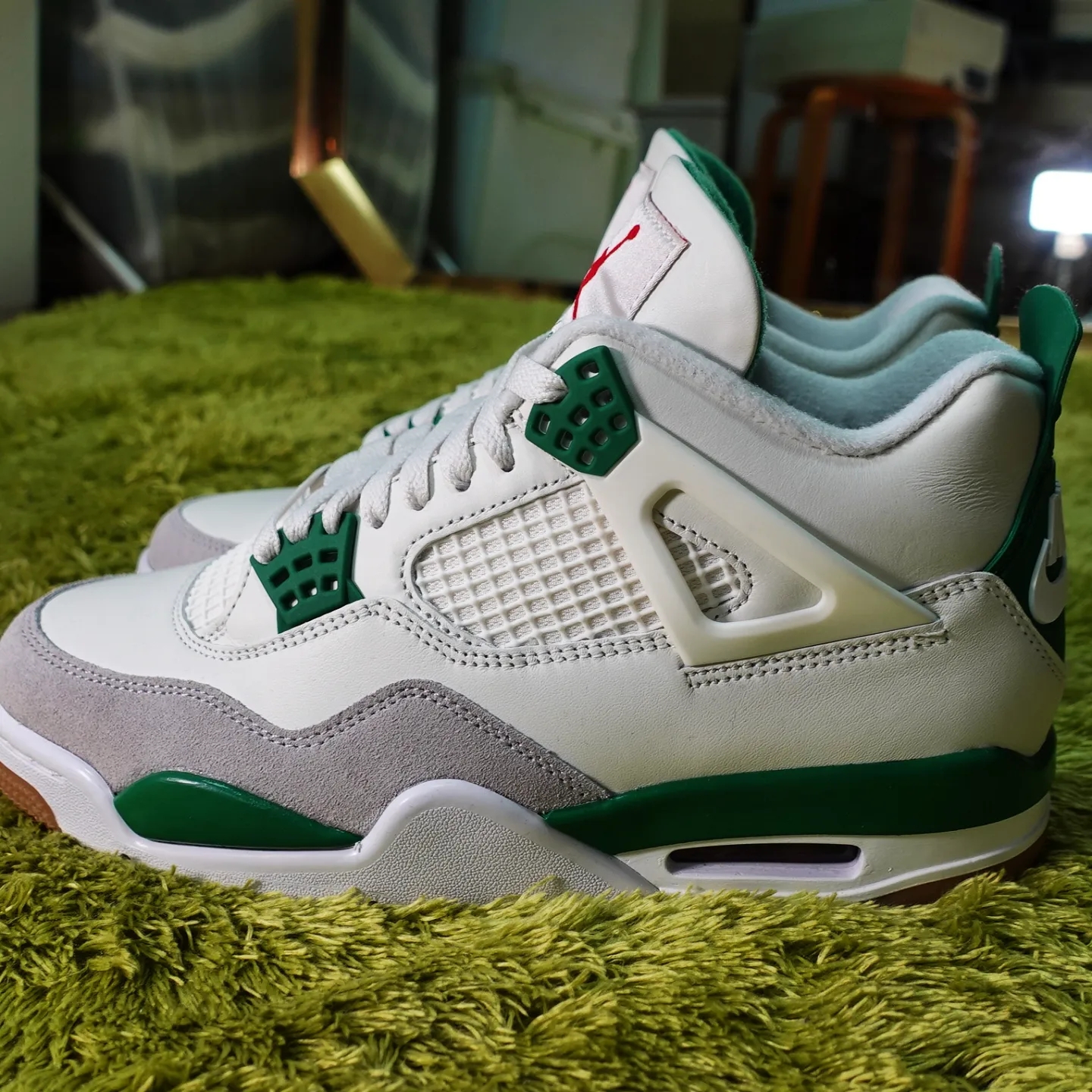 Jordan 4 x Nike SB Retro SP Pine Green 착용 스타일 - 2