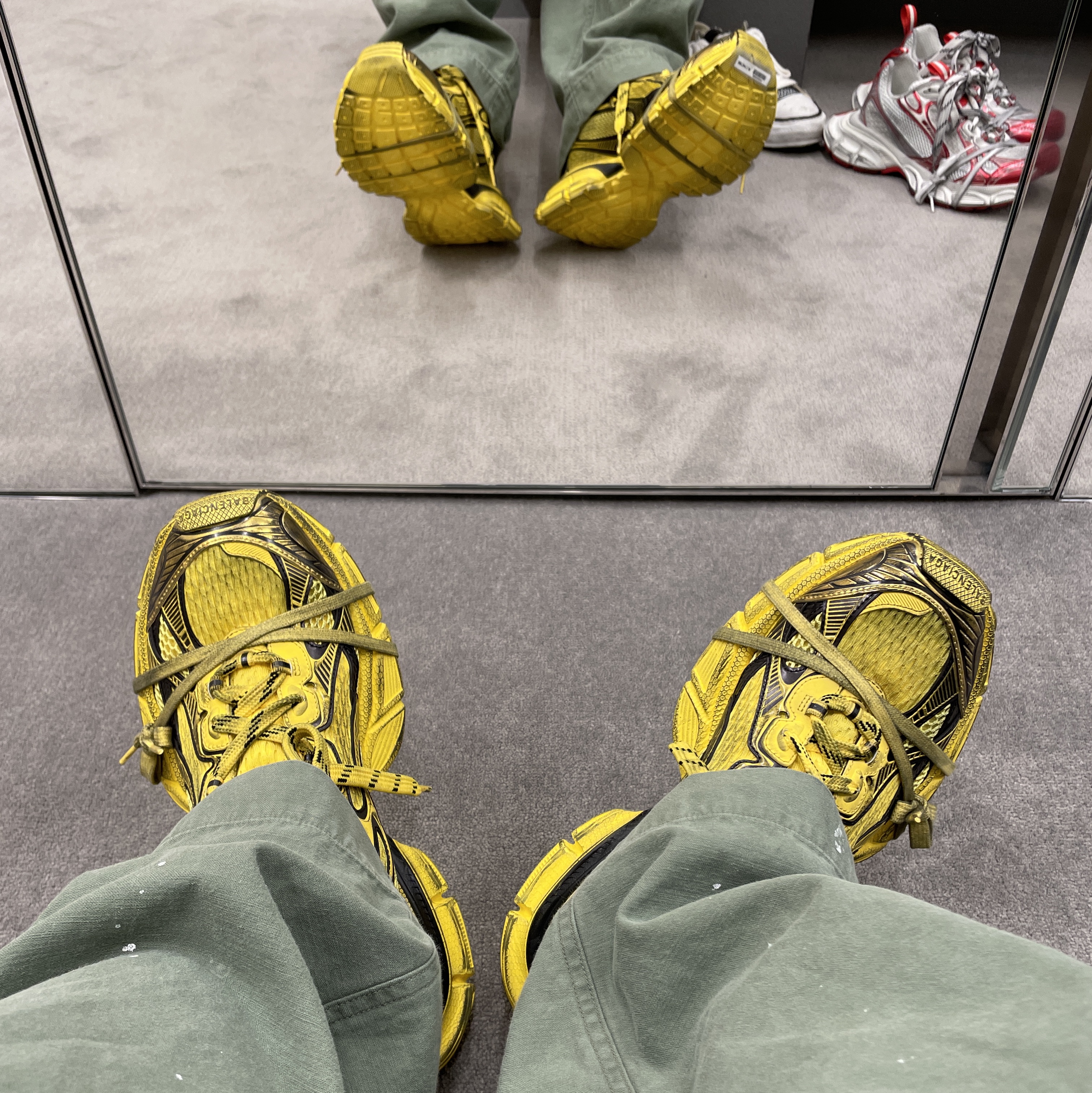 Balenciaga 3XL Sneakers White Red, Balenciaga 3XL Sneakers Yellow Black 착용 스타일 - 2