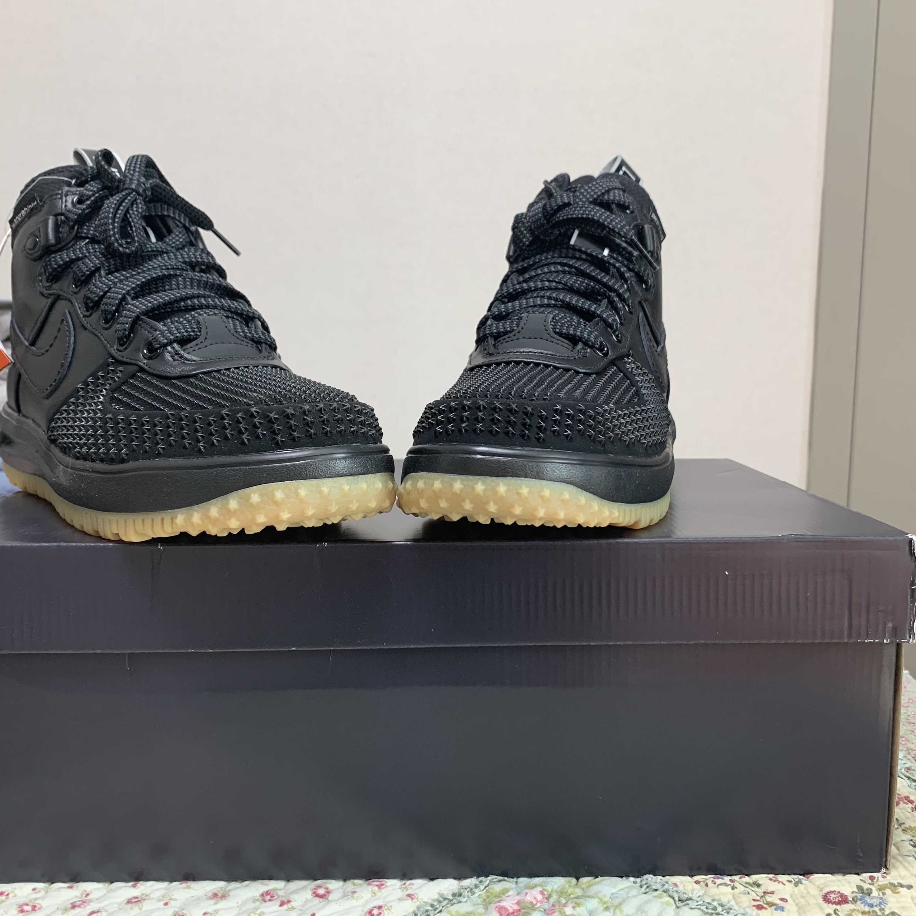 Nike Lunar Force 1 Duckboot Black Gum 착용 스타일 - 4