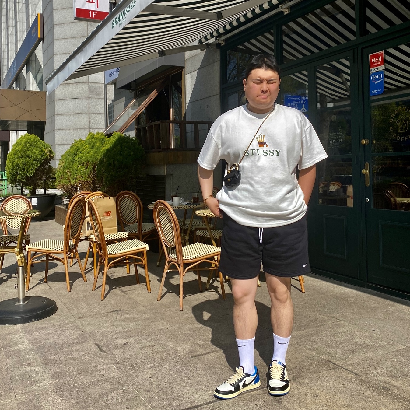 Nike NRG Solo Swoosh Fleece Shorts Black - Asia, Stussy Crowned T-Shirt White 착용 스타일