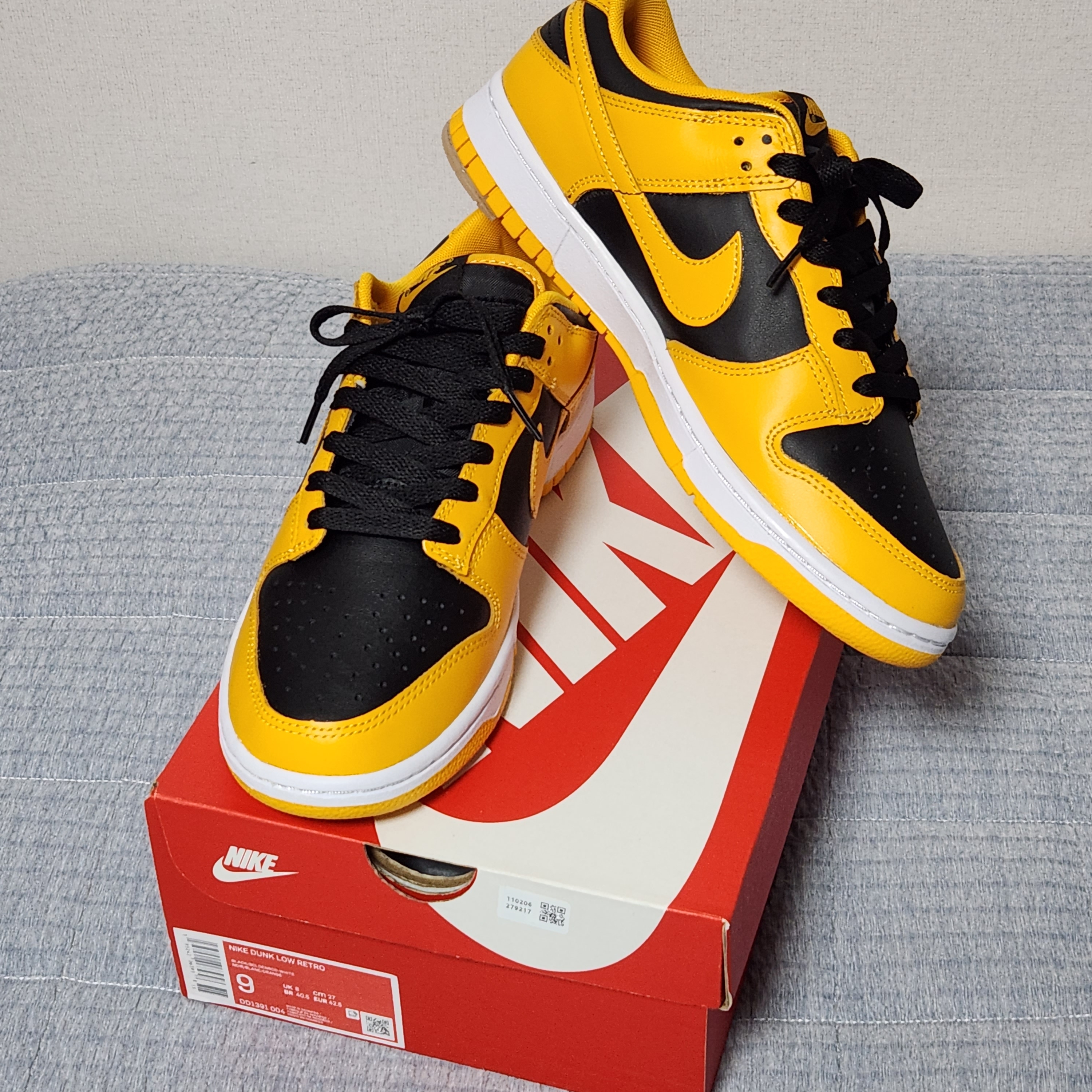Nike Dunk Low Retro Championship Goldenrod 착용 스타일 - 2