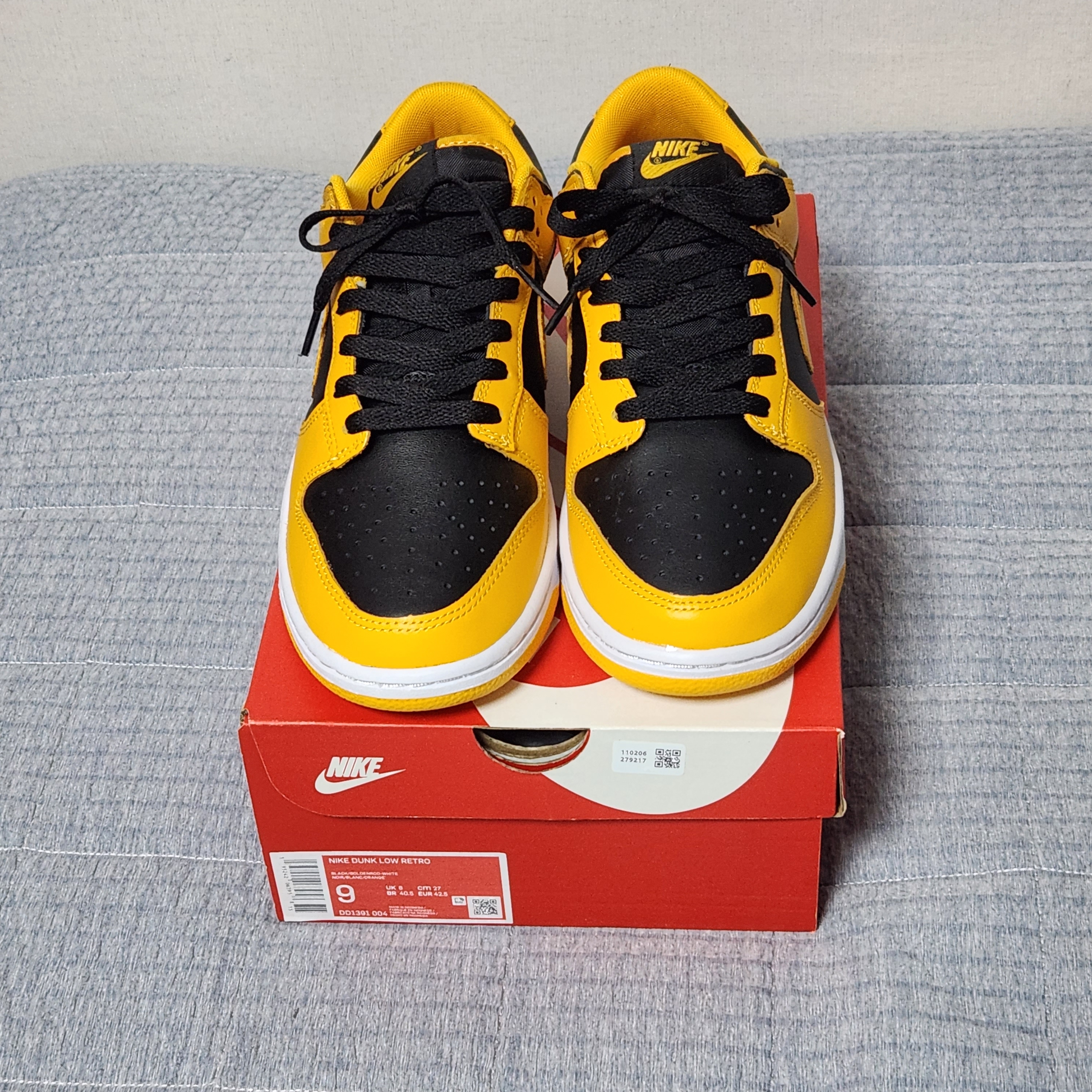 Nike Dunk Low Retro Championship Goldenrod 착용 스타일 - 1
