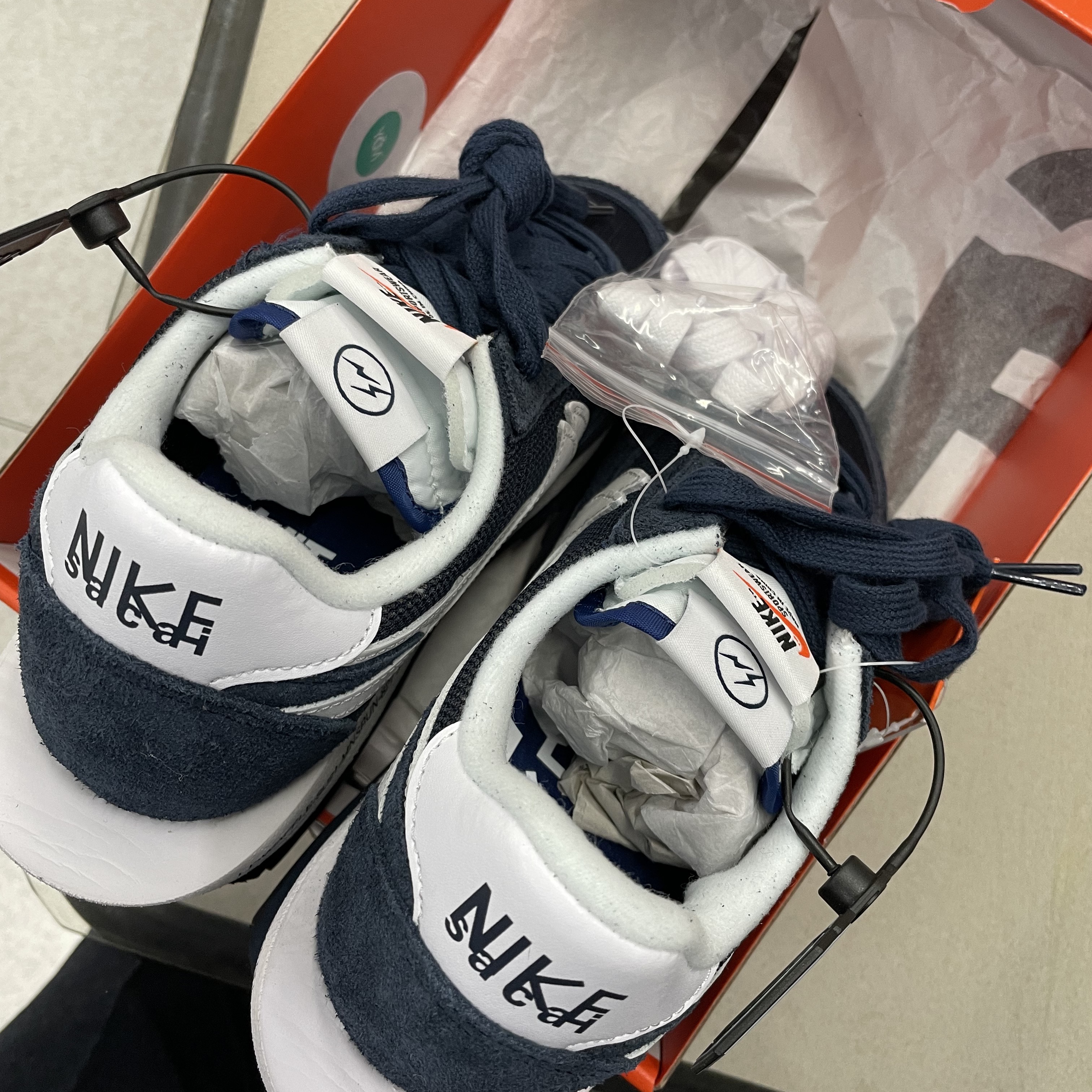 Nike x Sacai x Fragment LDWaffle Blackened Blue 착용 스타일 - 2