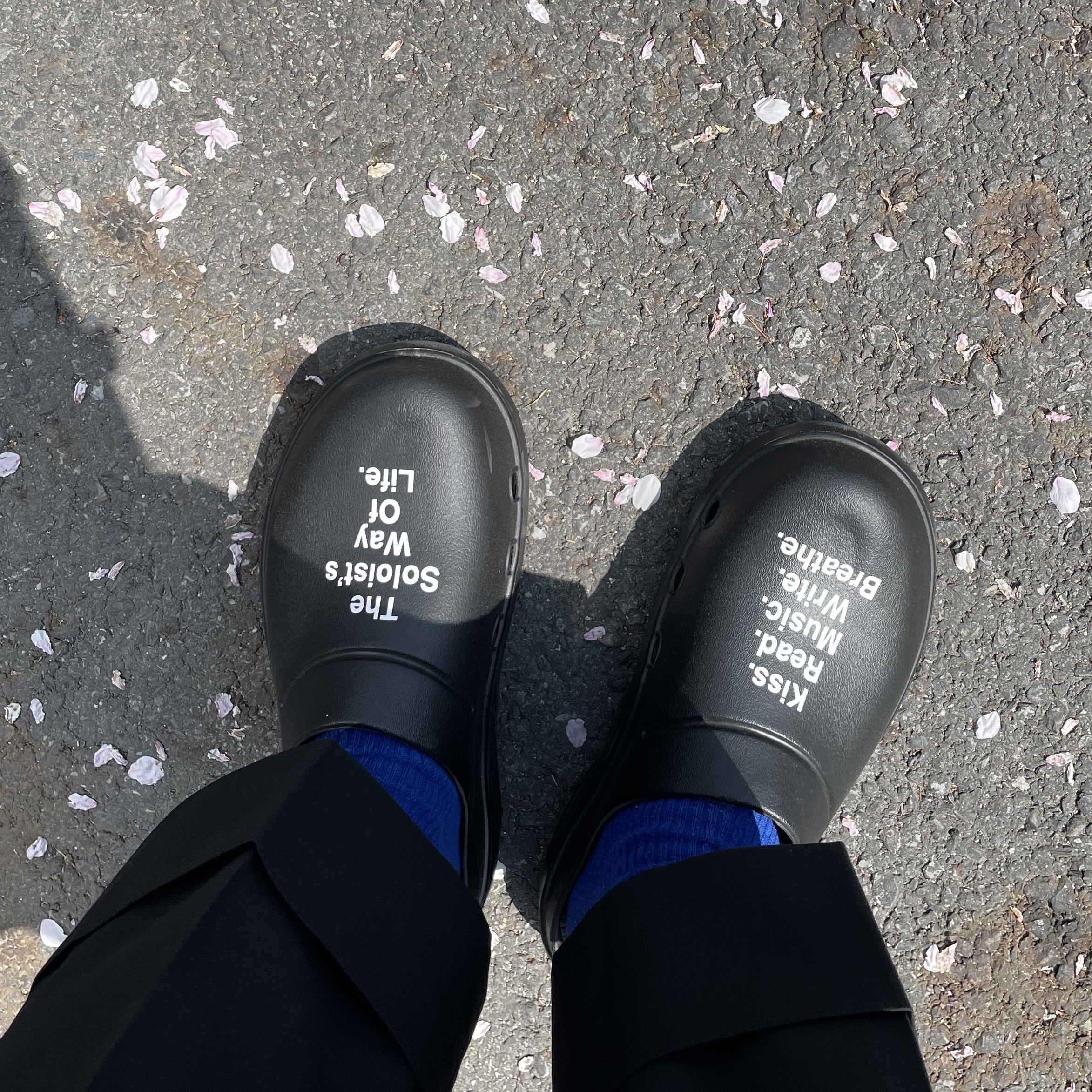Oofos x Takahiromiyashita The Soloist The Soloist's Way Of Life Clog Black White 착용 스타일