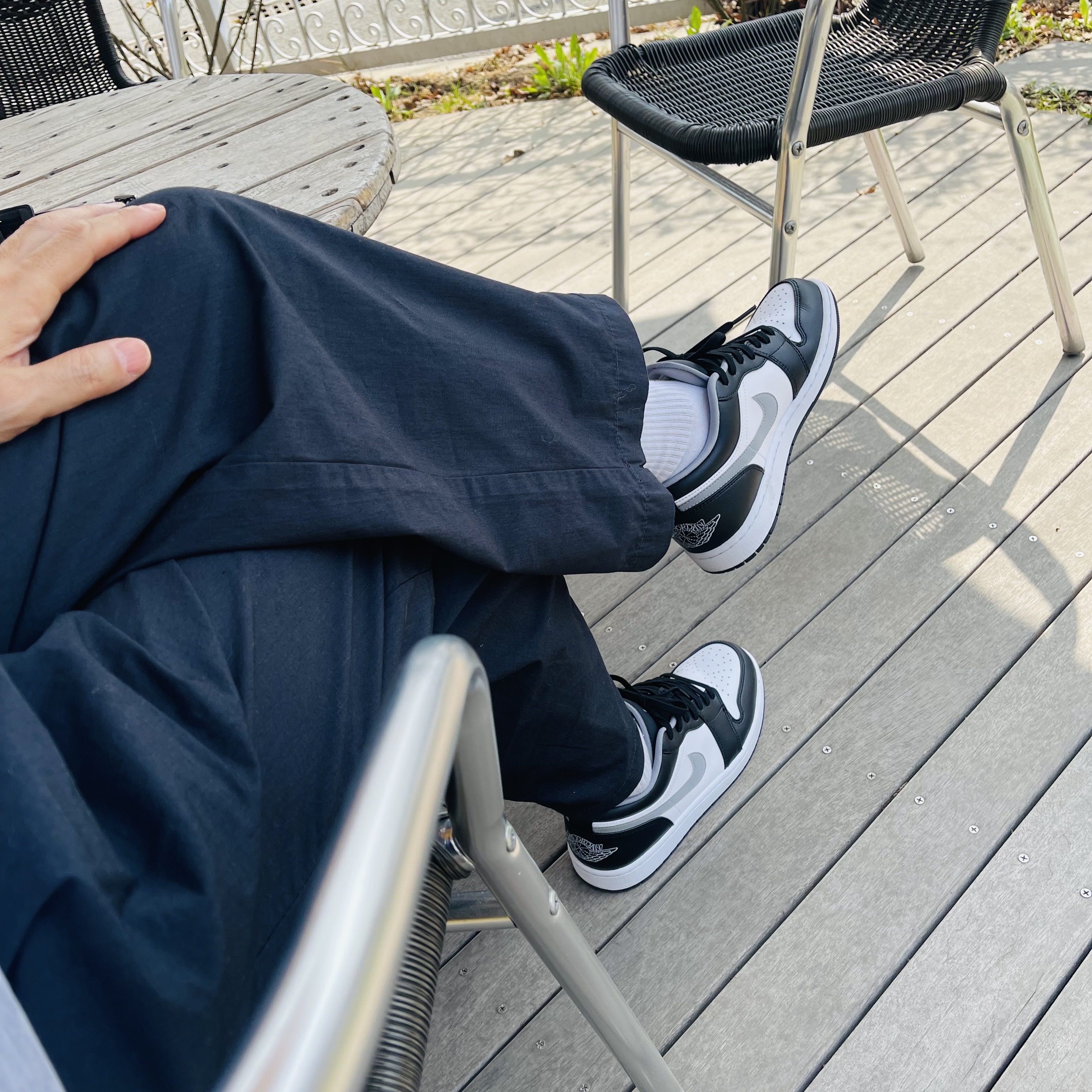 Jordan 1 Low Black Particle Grey 착용 스타일