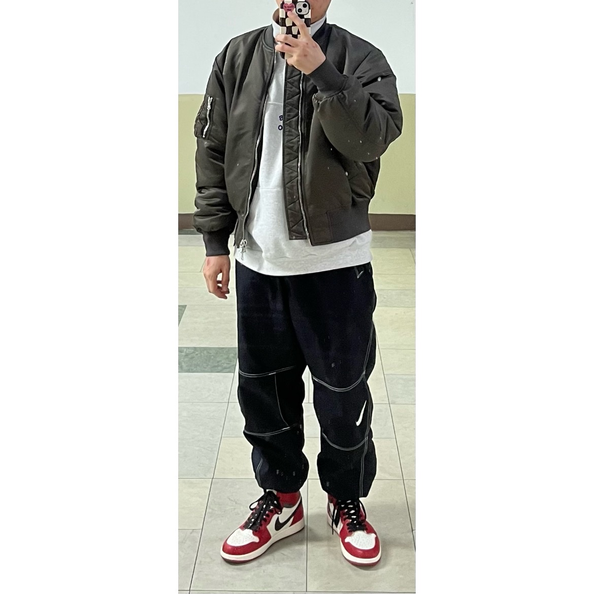 Jordan 1 Retro High OG Chicago 2022, IAB Studio Half Zip Pullover Light Gray 착용 스타일
