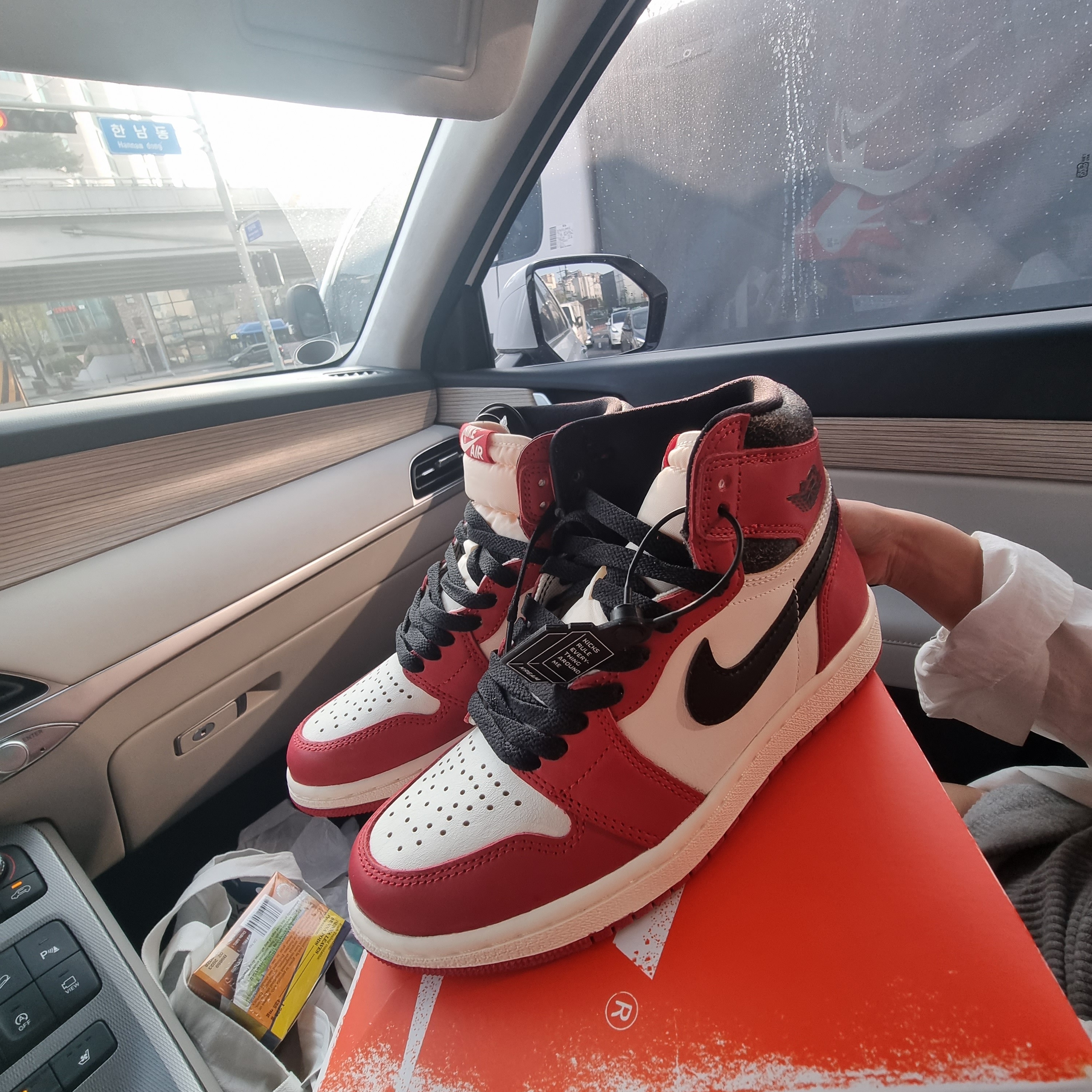 Jordan 1 Retro High OG Chicago 2022 착용 스타일 - 1