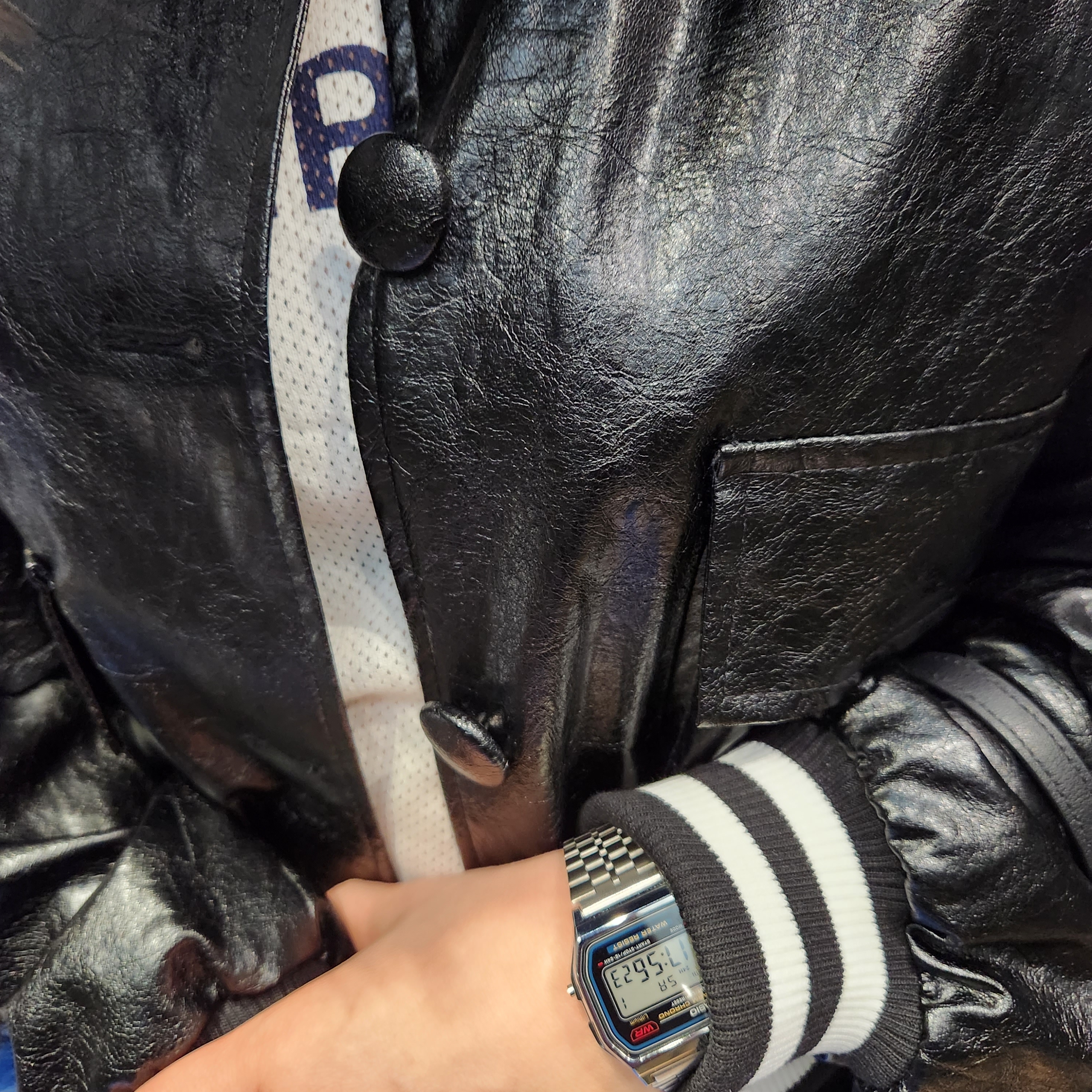 Casio A-159WA-N1 착용 스타일